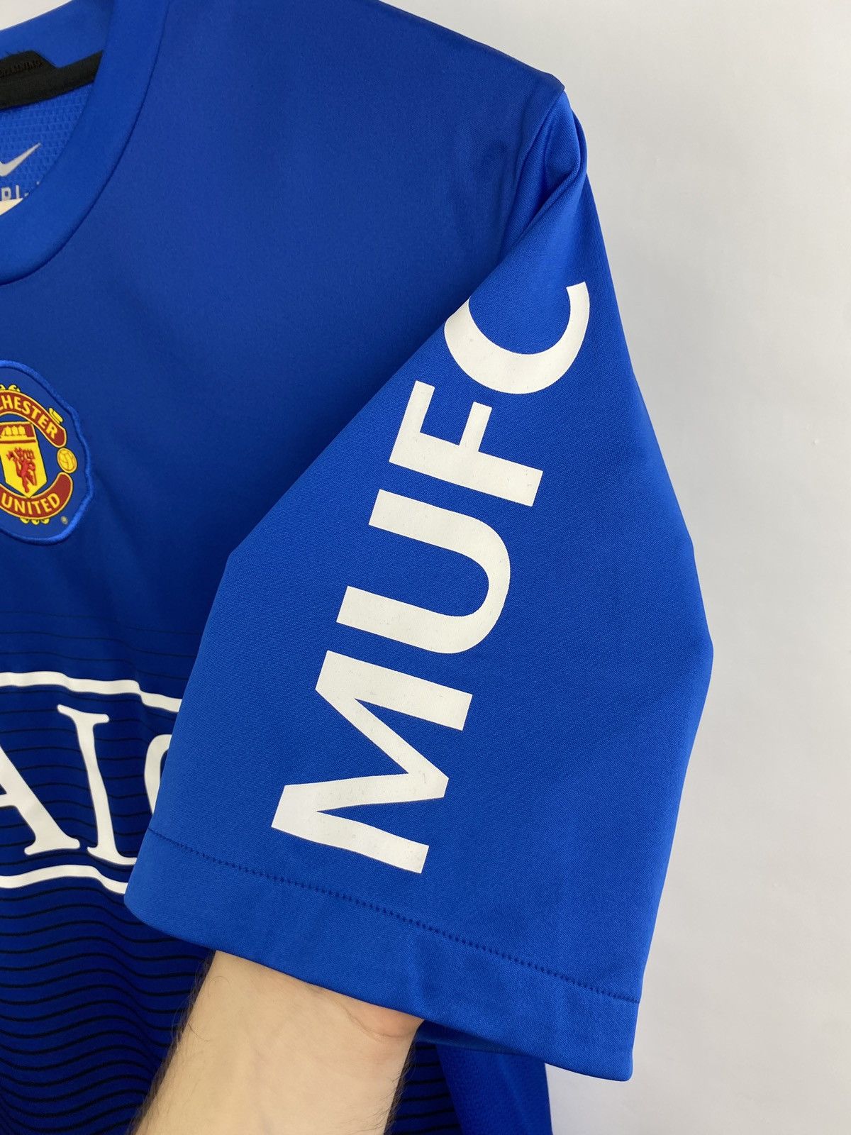 Nike 🏴󠁧󠁢󠁥󠁮󠁧󠁿Y2K Manchester United Nike 2010 Soccer Jersey Tee Blokecore Size US L / EU 52-54 / 3 - 6 Thumbnail