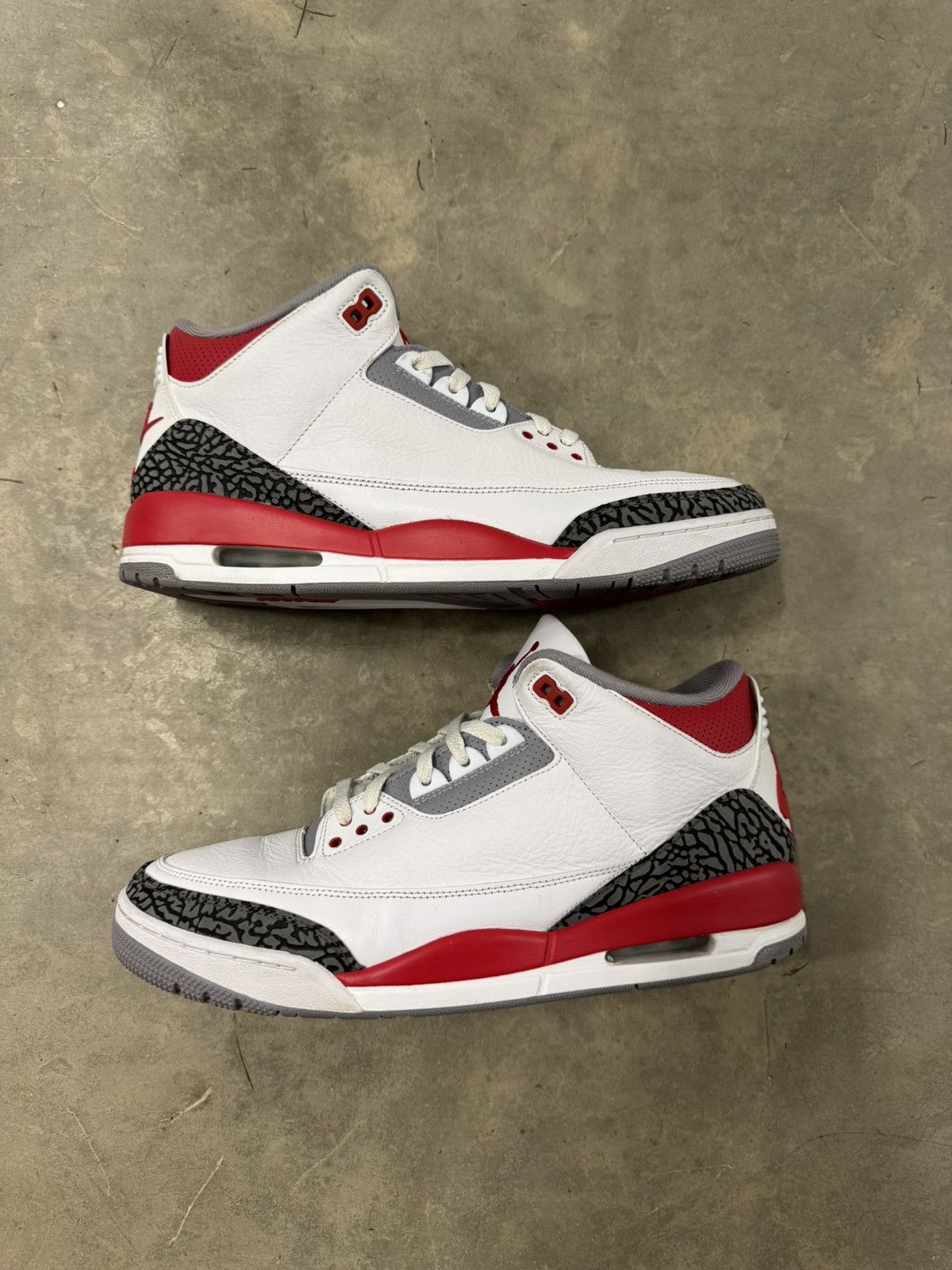 Jordan Brand Jordan 3 Retro OG Fire Red 2022 Size 13 Size US 13 / EU 46 - 2 Thumbnail