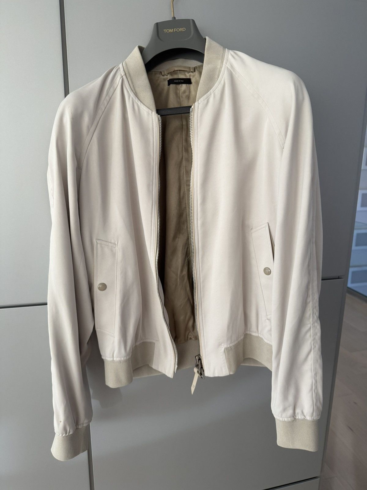 Tom Ford Tom Ford viscose caddy ivory bomber 52/L Size US L / EU 52-54 / 3 - 1 Thumbnail