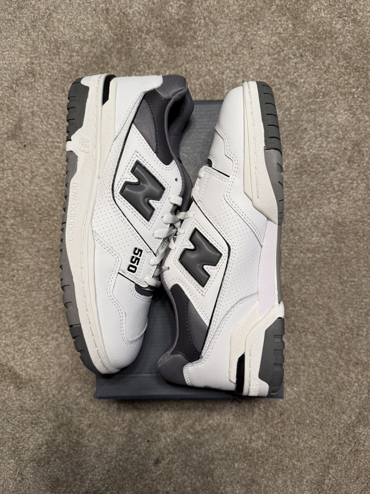 New Balance New Balance 550 “White Grey” Size US 9.5 / EU 42-43 - 3 Thumbnail