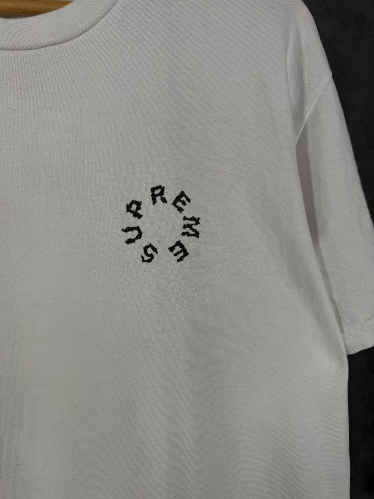 Supreme Supreme designer overprinted big logo tee Size US L / EU 52-54 / 3 - 4 Thumbnail