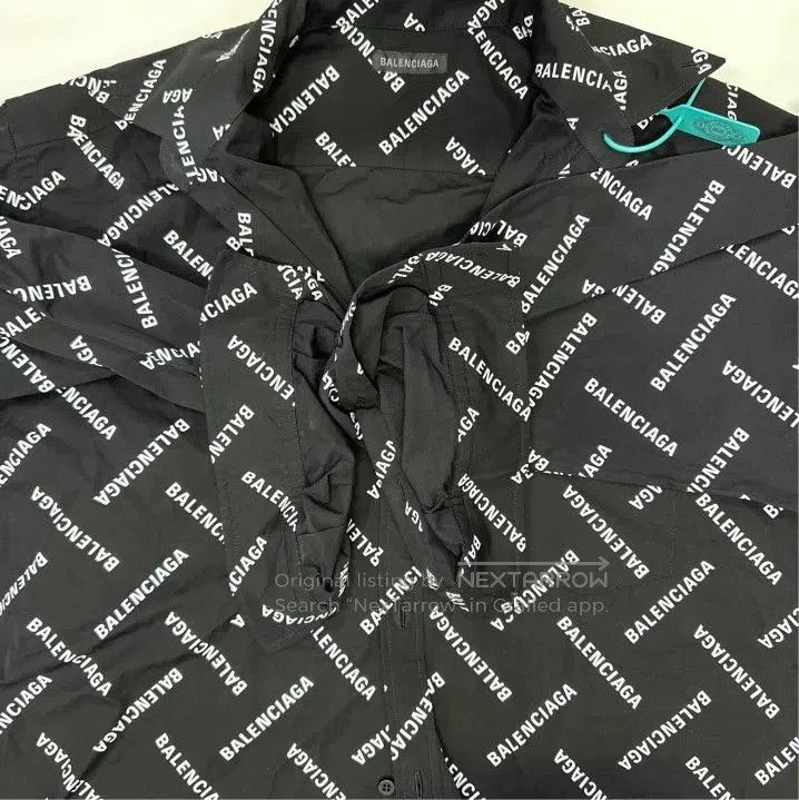 Balenciaga Balenciaga Black Logo Print Button. Size US M / EU 48-50 / 2 - 5 Thumbnail