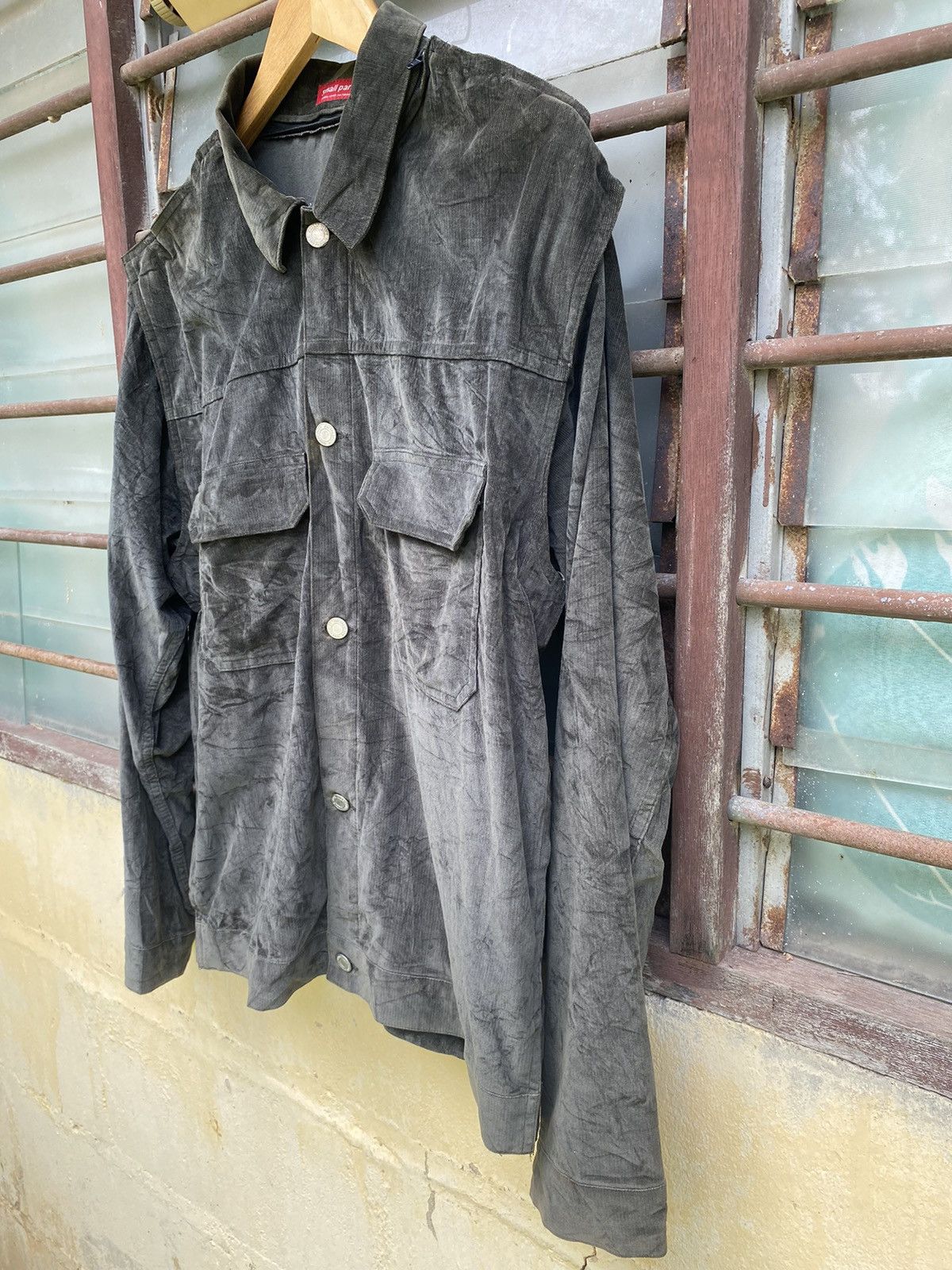 Undercover Undercover Jun Takahashi 98/99 Winter Detachable Small Parts Size US L / EU 52-54 / 3 - 3 Thumbnail