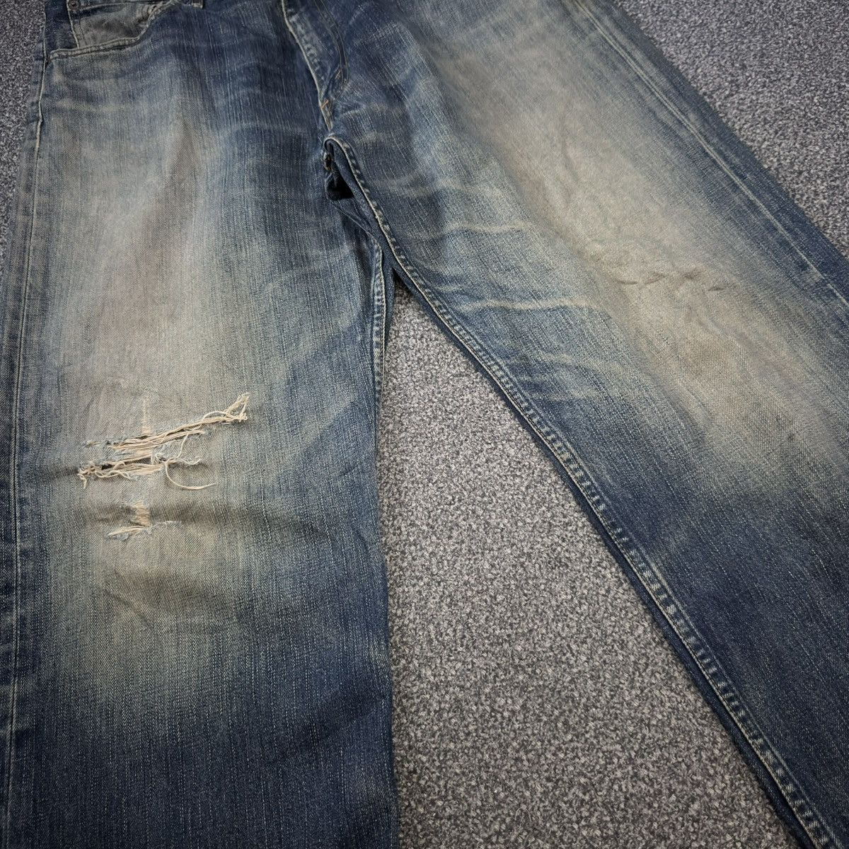 Fashion Victim Archives Baggy Vintage y2k Levis 504 Distressed Dirty Wash Size US 34 / EU 50 - 4 Thumbnail
