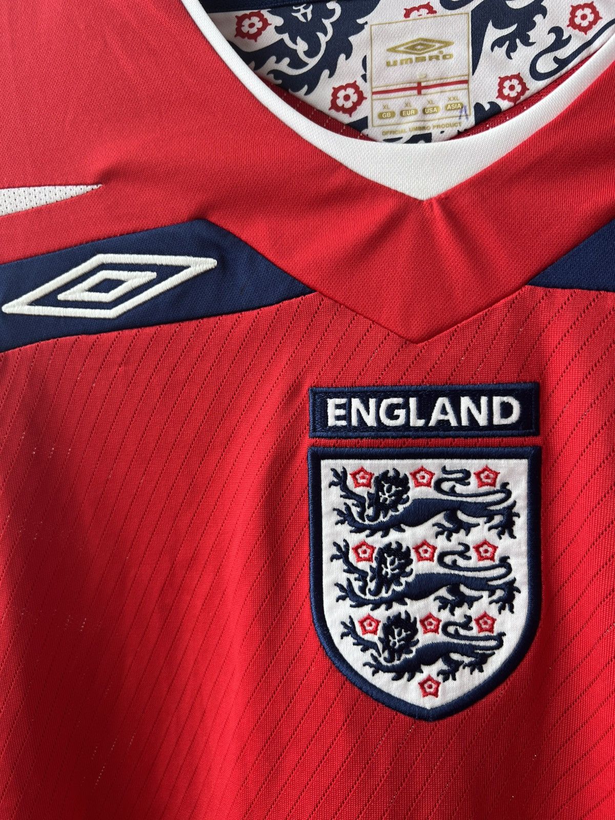 Umbro 2008/10 ENGLAND TEAM AWAY SOCCER JERSEY FOOTBALL SHIRT XL Size US XL / EU 56 / 4 - 7 Thumbnail