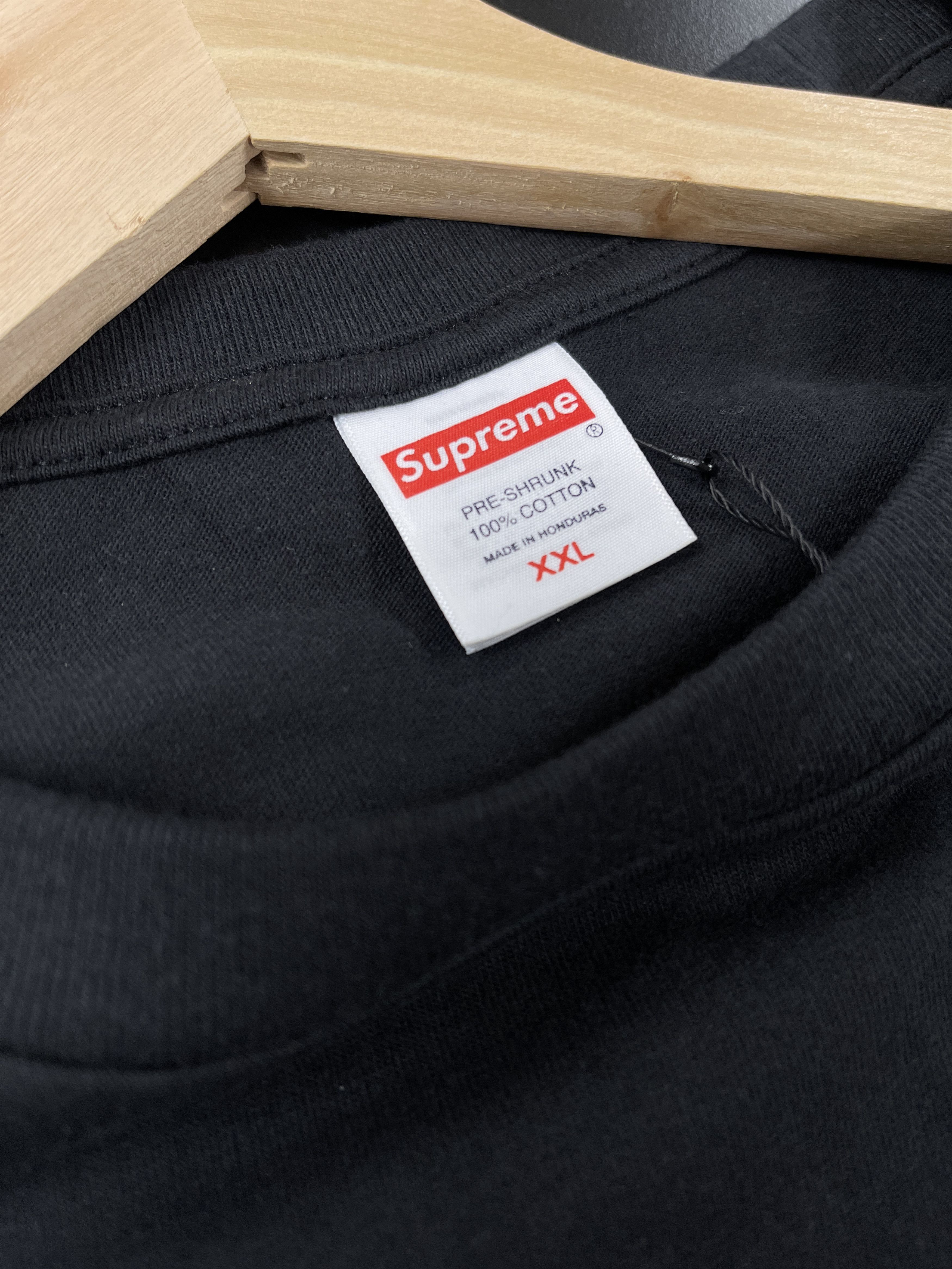 Supreme Supreme Stick Tee Black Size US XXL / EU 58 / 5 - 3 Thumbnail