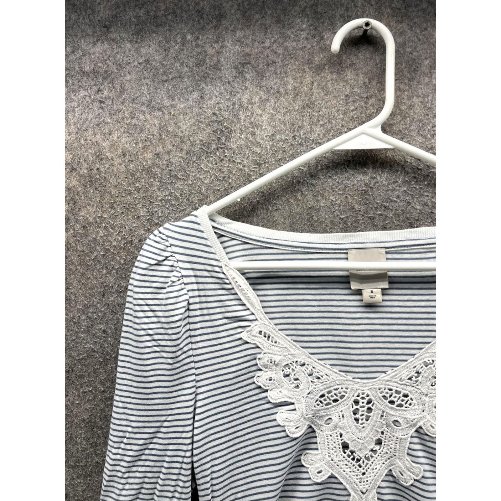 Vintage Maeve Shirt Womens Small White Stripe Scoop Neck Crochet Long Sleeve Jersey Top Size S / US 4 / IT 40 - 7 Thumbnail