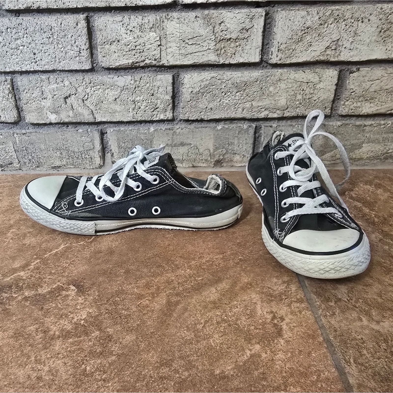 Converse Black | CONVERSE | Low Top Sneaks Size US 5 / EU 37 - 1 Thumbnail