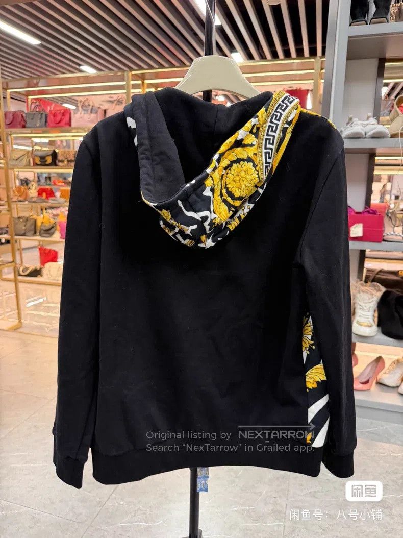 Versace Versace A luxury sweatshirt full of diamonds and ultra-cra Size US M / EU 48-50 / 2 - 2 Thumbnail