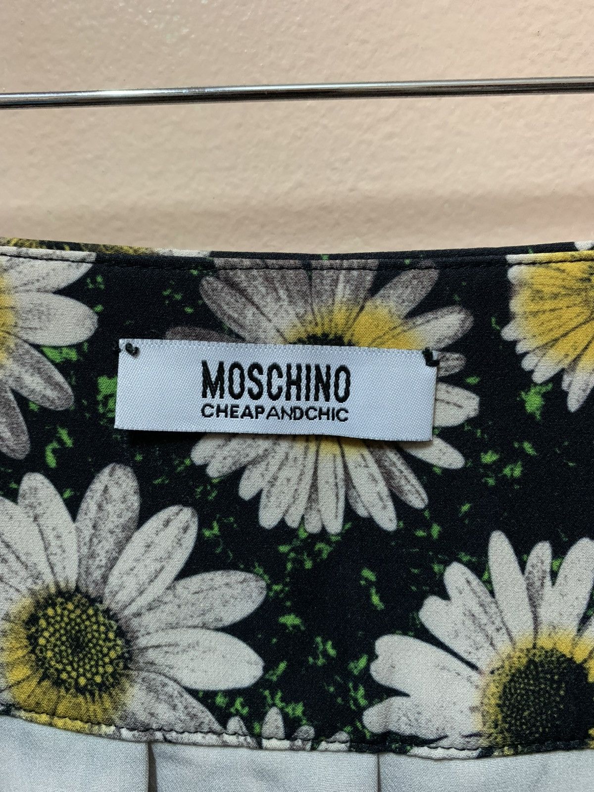 Moschino Moschino Cheap & Chic - S/S’10 - Daisy Flower Mini Skirt Size 28" / US 6 / IT 42 - 8 Thumbnail