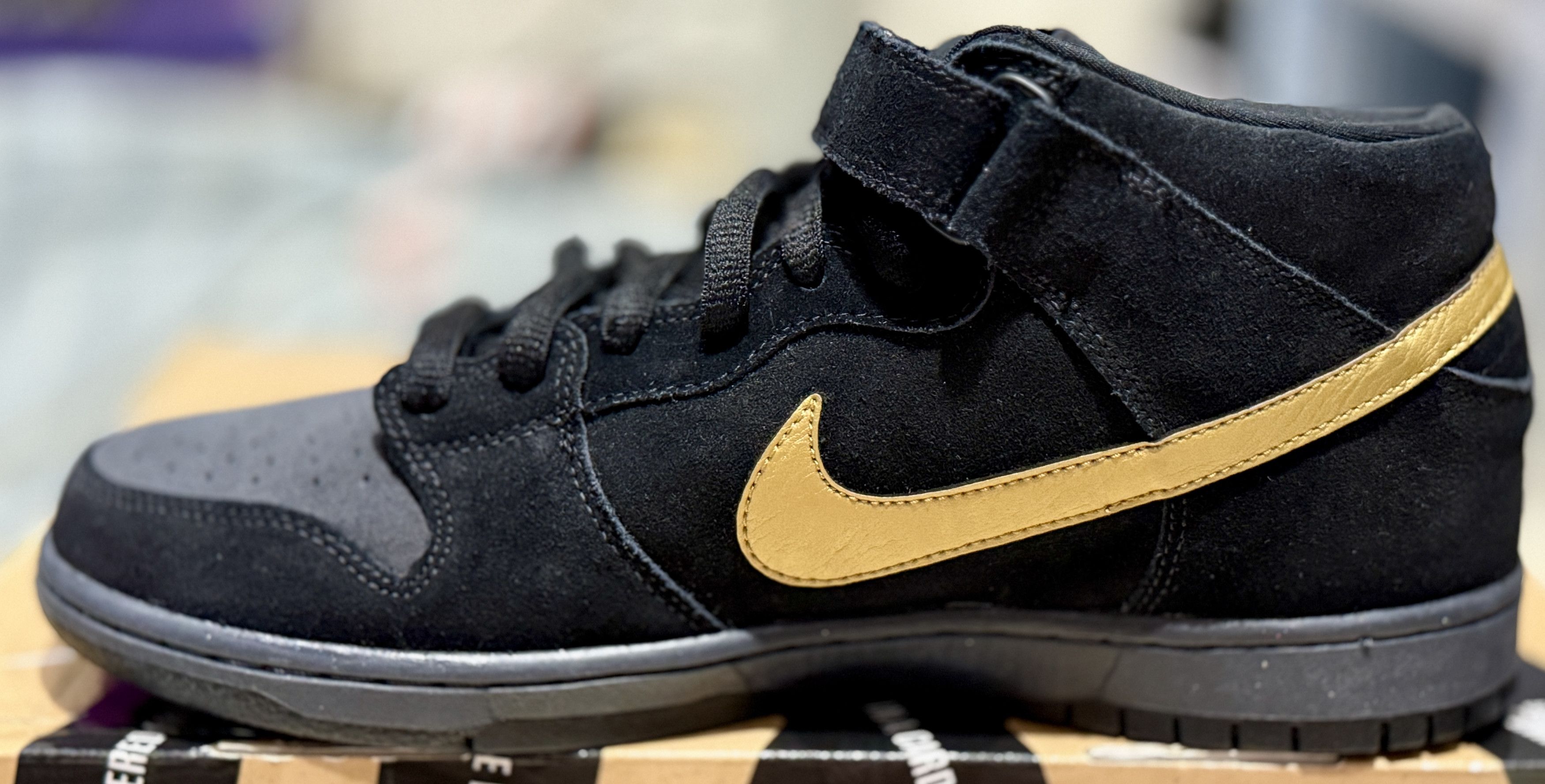 Shoe Dunk Mid Pro Sb DEADSTOCK Nike Dunk Mid Pro SB Dark Obsidian 