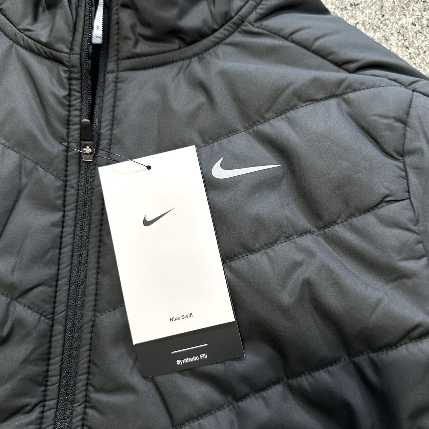 Nike Nike Swift Therma-FIT Running Jacket Womens XS Black Reflective HV2744 010 Size XS / US 0-2 / IT 36-38 - 2 Thumbnail