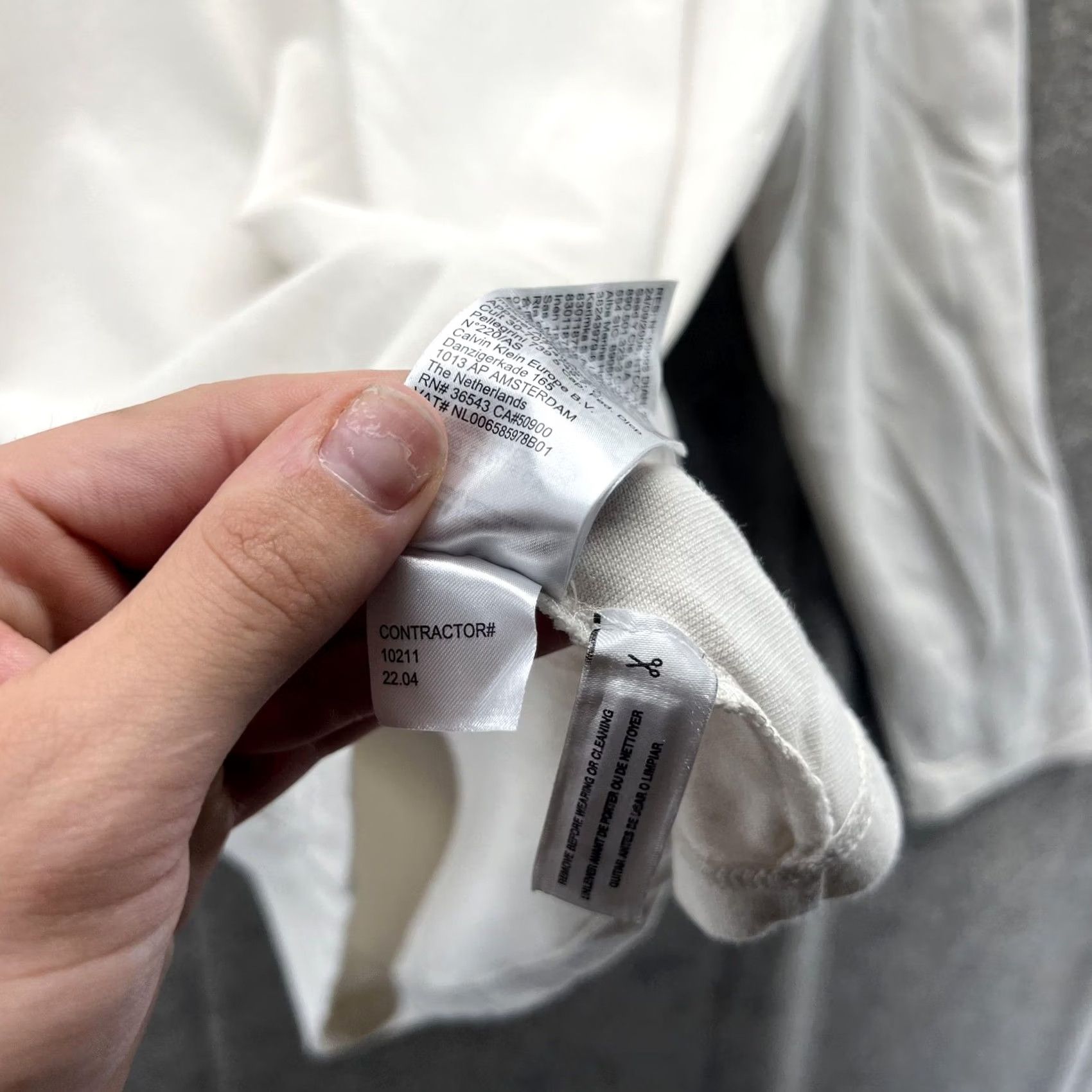 Calvin Klein Calvin Klein Shirt Mens Large White Long Sleeve Crewneck Cotton Blend Casual Size US L / EU 52-54 / 3 - 4 Thumbnail