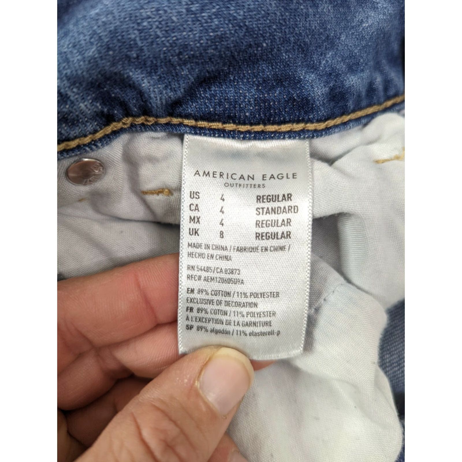 American Eagle Outfitters VINTAGE AMERICAN EAGLE Women's Jeans Blue Denim Distressed Button Fly TomGirl M3J Size 27" / US 4 / IT 40 - 4 Thumbnail