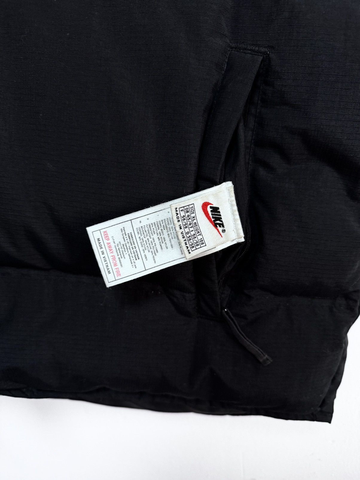 Nike × Vintage Vintage 90s Nike Reversible Puffer Vest Streetwear Y2K Black Size US XL / EU 56 / 4 - 9 Thumbnail