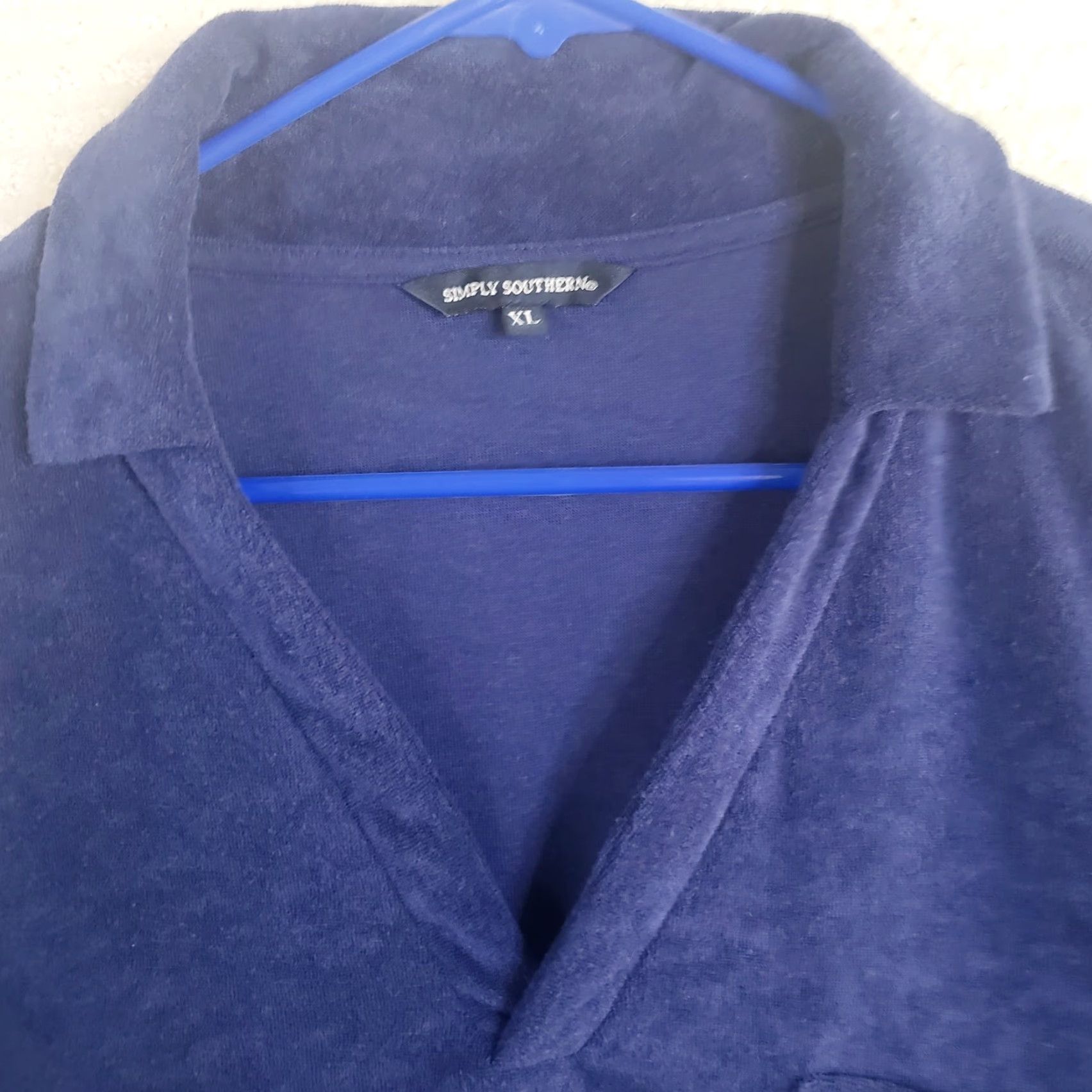Vintage Simply Southern Men's XL Navy Blue Terry Cloth Polo V-Neck Pocket Short Sleeve Shirt Size US XL / EU 56 / 4 - 6 Thumbnail