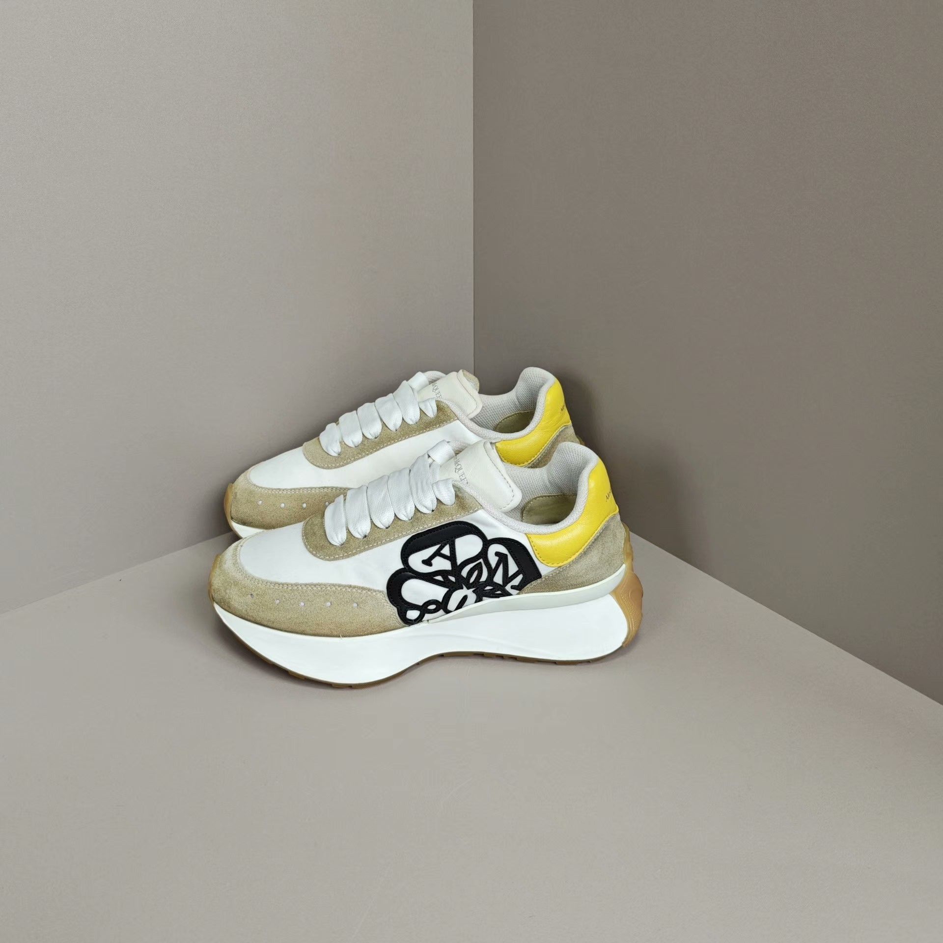 Alexander McQueen Alexander McQueen Running Lowtop Sneakers us_5 Women Size US 5 / IT 35 - 1 Thumbnail