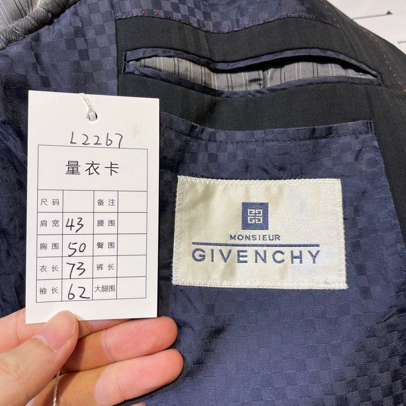 Givenchy Givenchy Givenchy Vintage Black Pinstripe Suit Jacket -250 Size US M / EU 48-50 / 2 - 8 Thumbnail