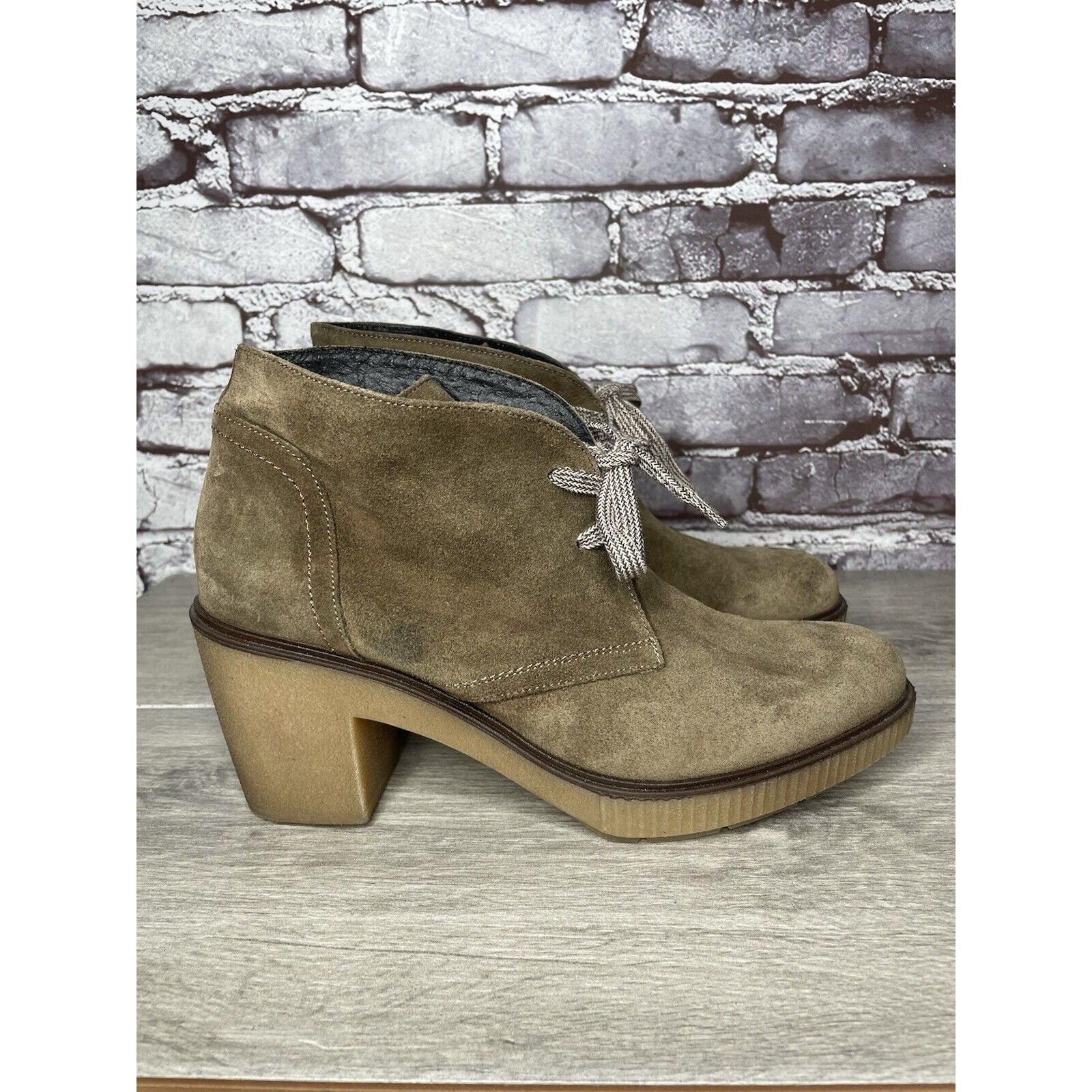 Other TONI PONS Winter Taupe Suede Ankle High Top Lace Heel Bootie Size US 10.5 / IT 40.5 - 3 Thumbnail