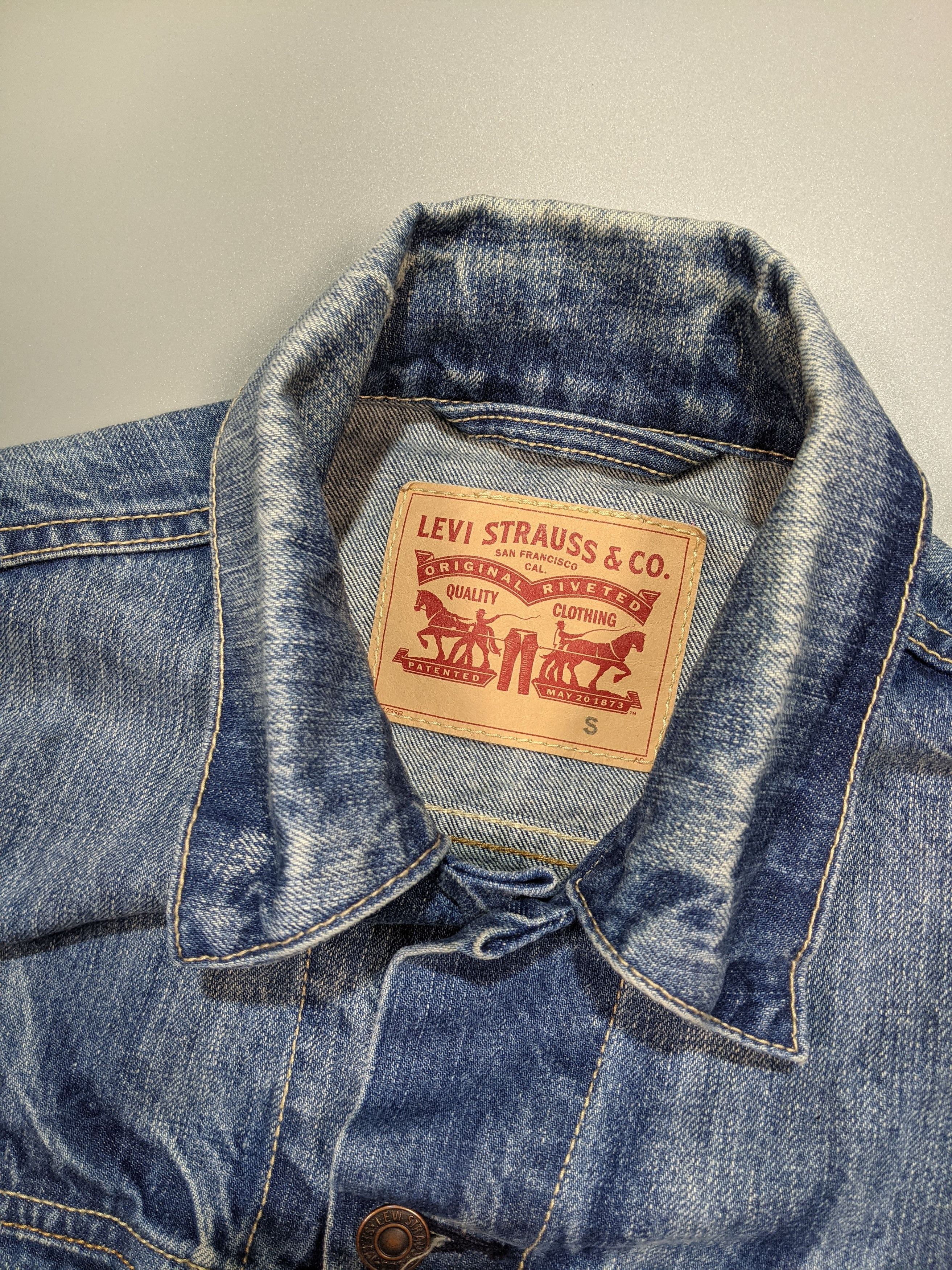 Levi's × Levi's Vintage Clothing LEVIS Vintage Women's Light Blue Worn Denim Loose Jacket Size S / US 4 / IT 40 - 3 Thumbnail