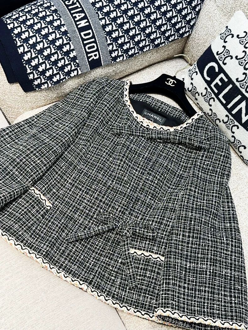 Chanel Chanel 25C dark gray mixed color braided color rolled edge Size S / US 4 / IT 40 - 2 Thumbnail