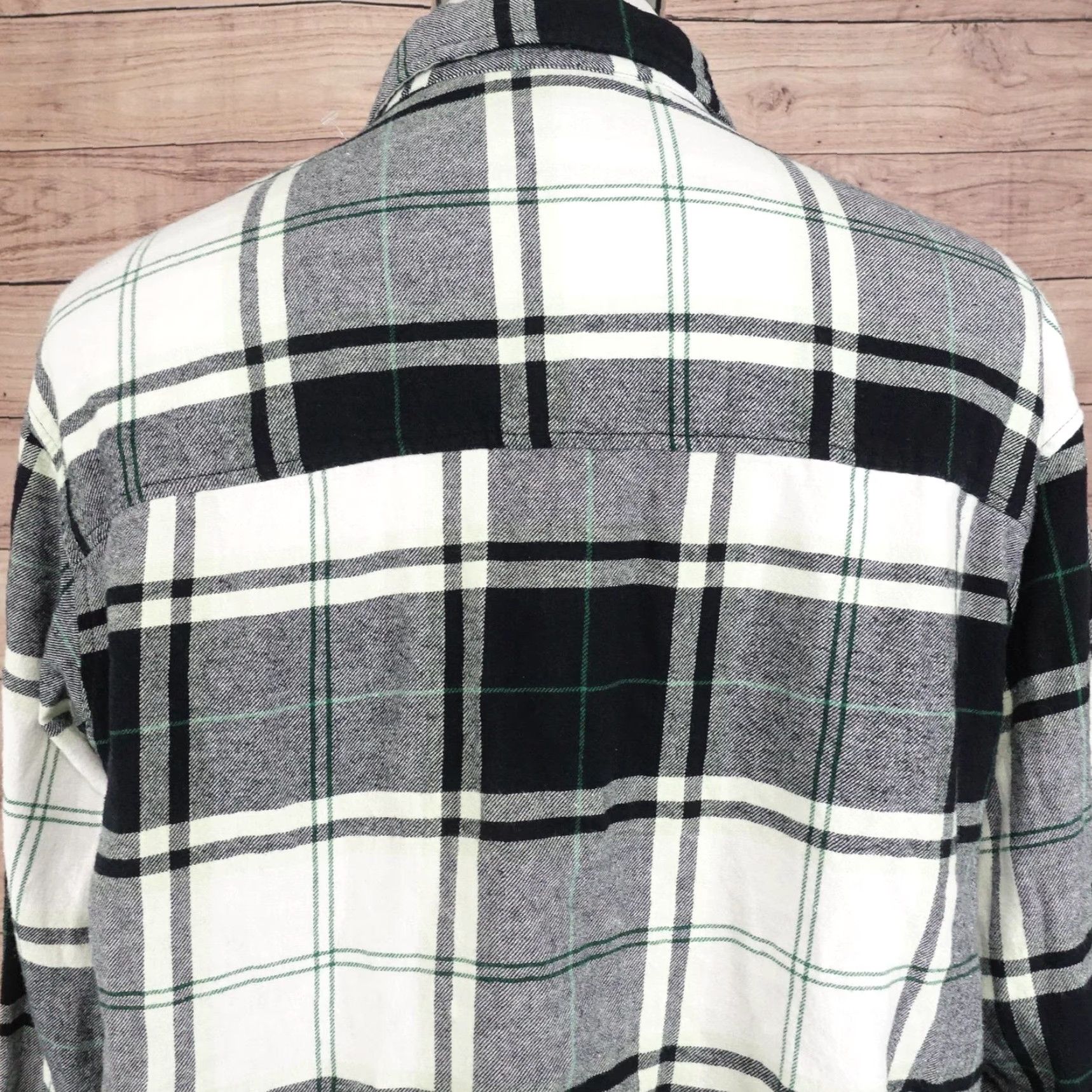H&M H&M Shirt Mens M Black Gray Plaid Flannel Long Sleeve Button Up Casual Size US M / EU 48-50 / 2 - 5 Thumbnail