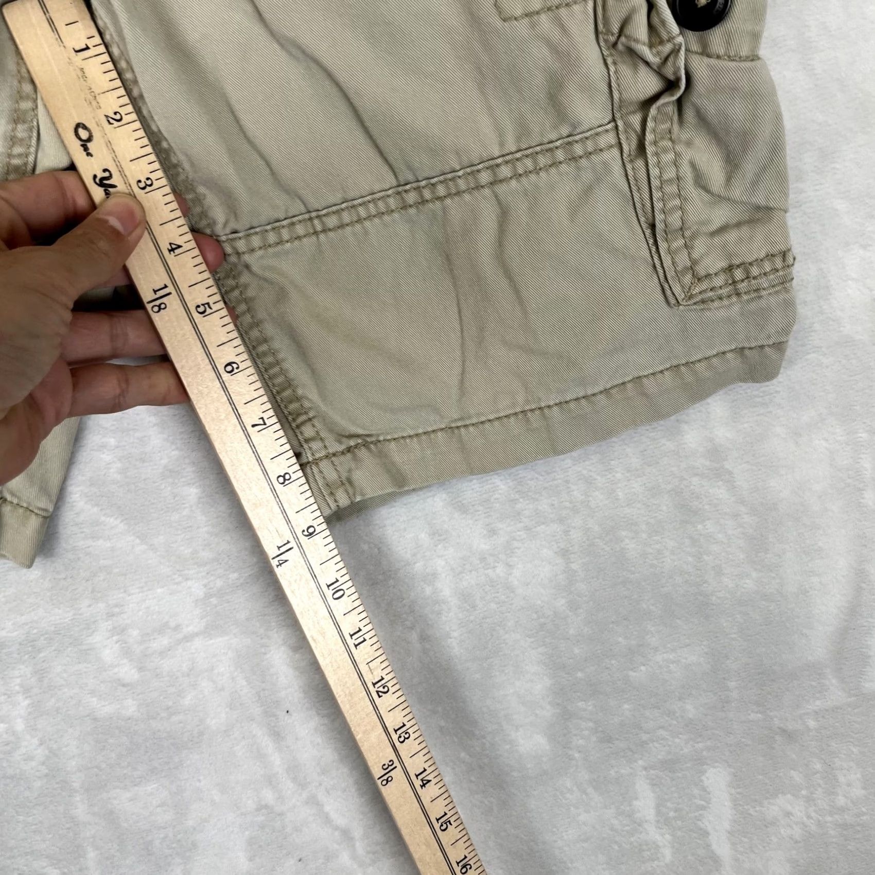 Aeropostale VINTAGE Aeropostale Cargo Shorts Mens 28 Beige Canvas 11 Inseam Utility Y2K Size US 28 / EU 44 - 3 Thumbnail