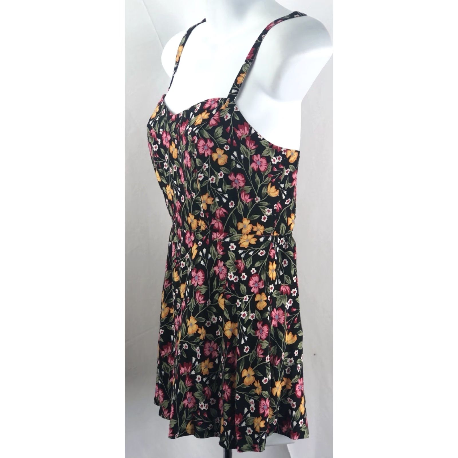 Old Navy Old Navy Camisole Tank XS Black Floral Strappy Smocked Flowy Cottage Size XS / US 0-2 / IT 36-38 - 2 Thumbnail