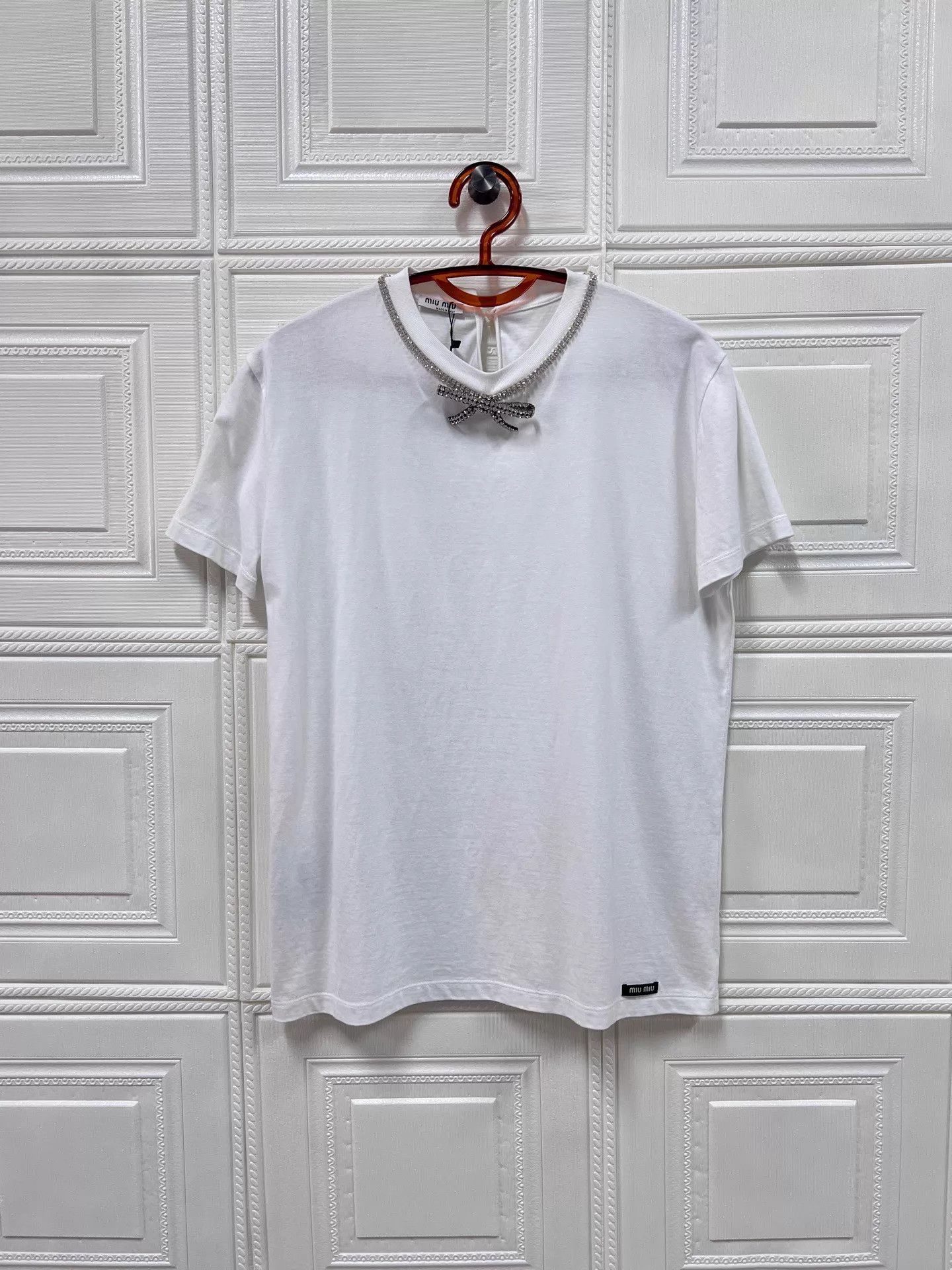 Miu Miu MIUMIU White Crystal Bow Collar Tee M Size M / US 6-8 / IT 42-44 - 1 Thumbnail