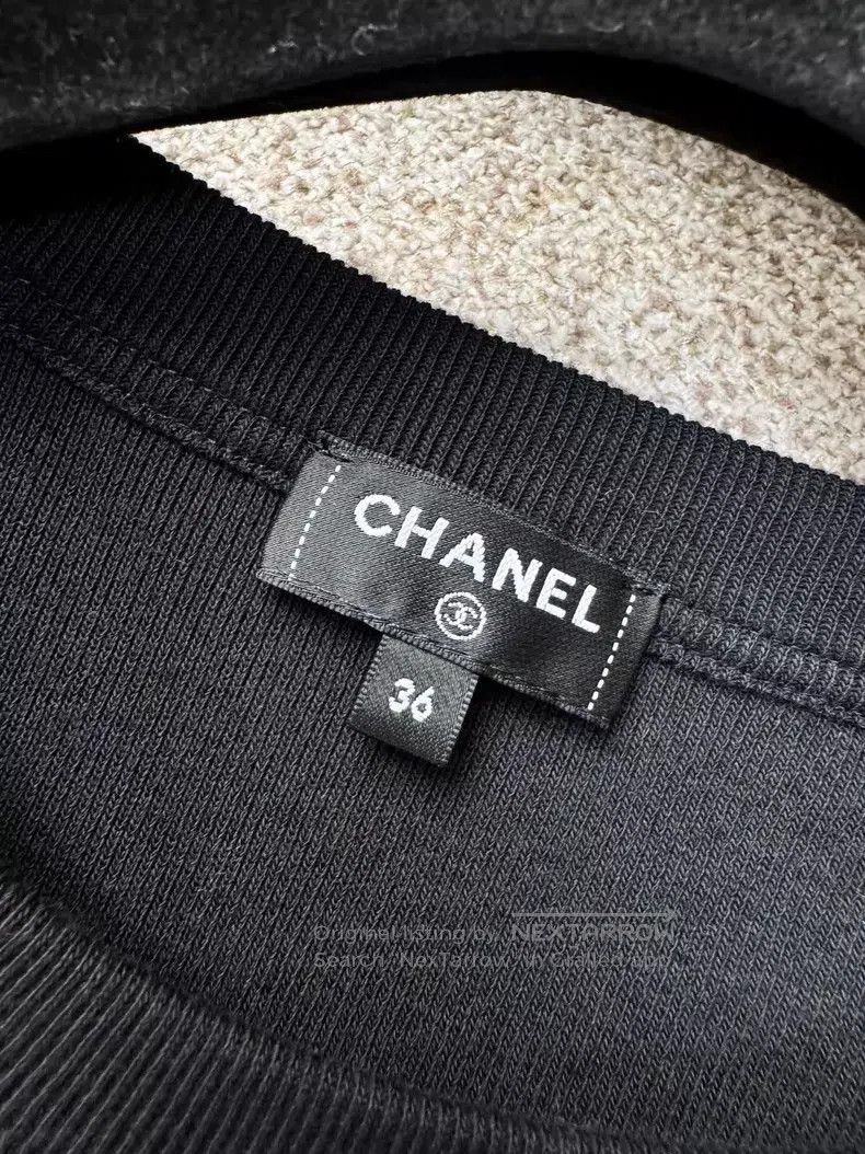 Chanel Chanel Black short-sleeved T-shirt with diamond sequin cam Size XS / US 0-2 / IT 36-38 - 5 Thumbnail
