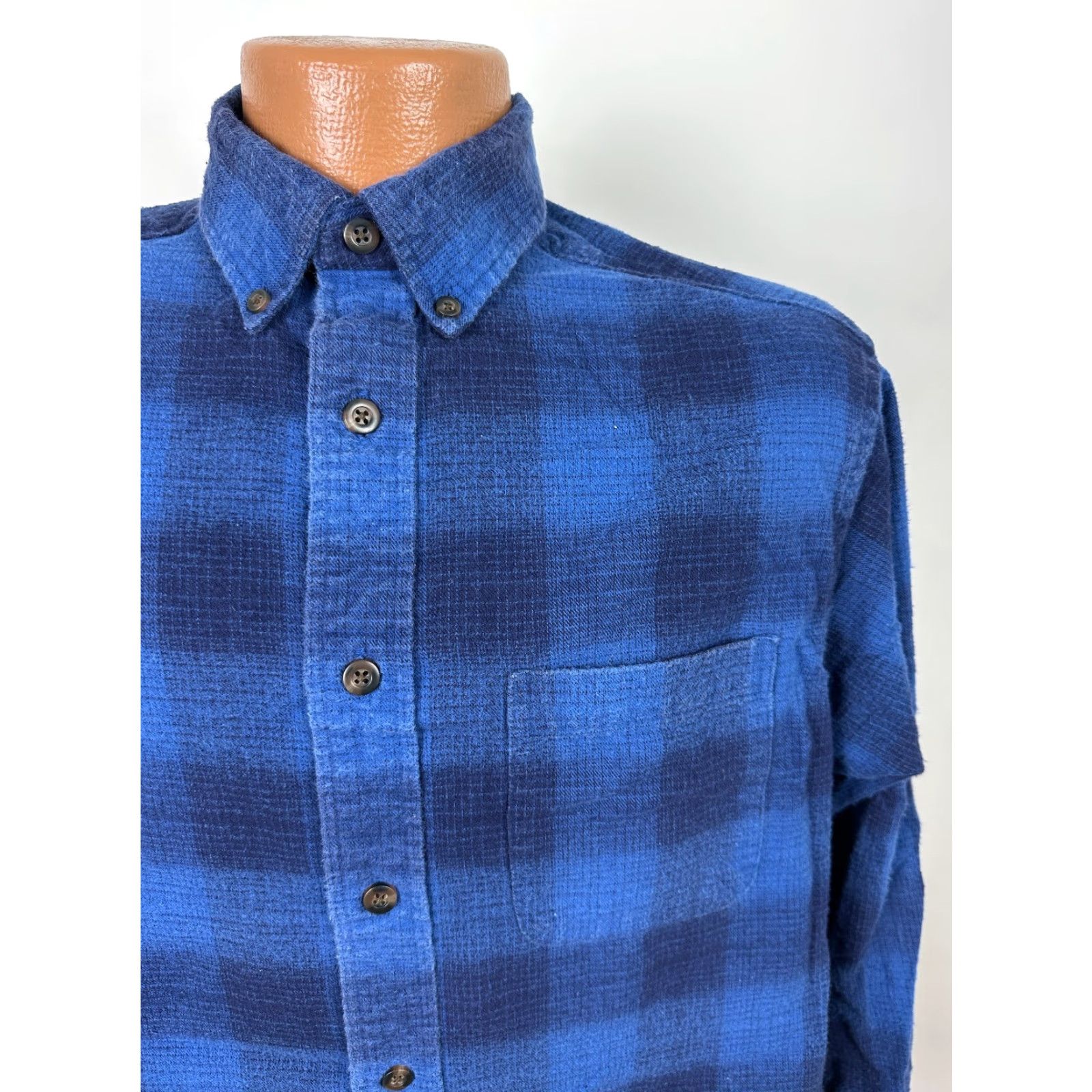 Roundtree & Yorke VINTAGE Roundtree & Yorke Blue Check Flannel Shirt Men Medium Faded Grunge 90s Casual Size US M / EU 48-50 / 2 - 2 Thumbnail