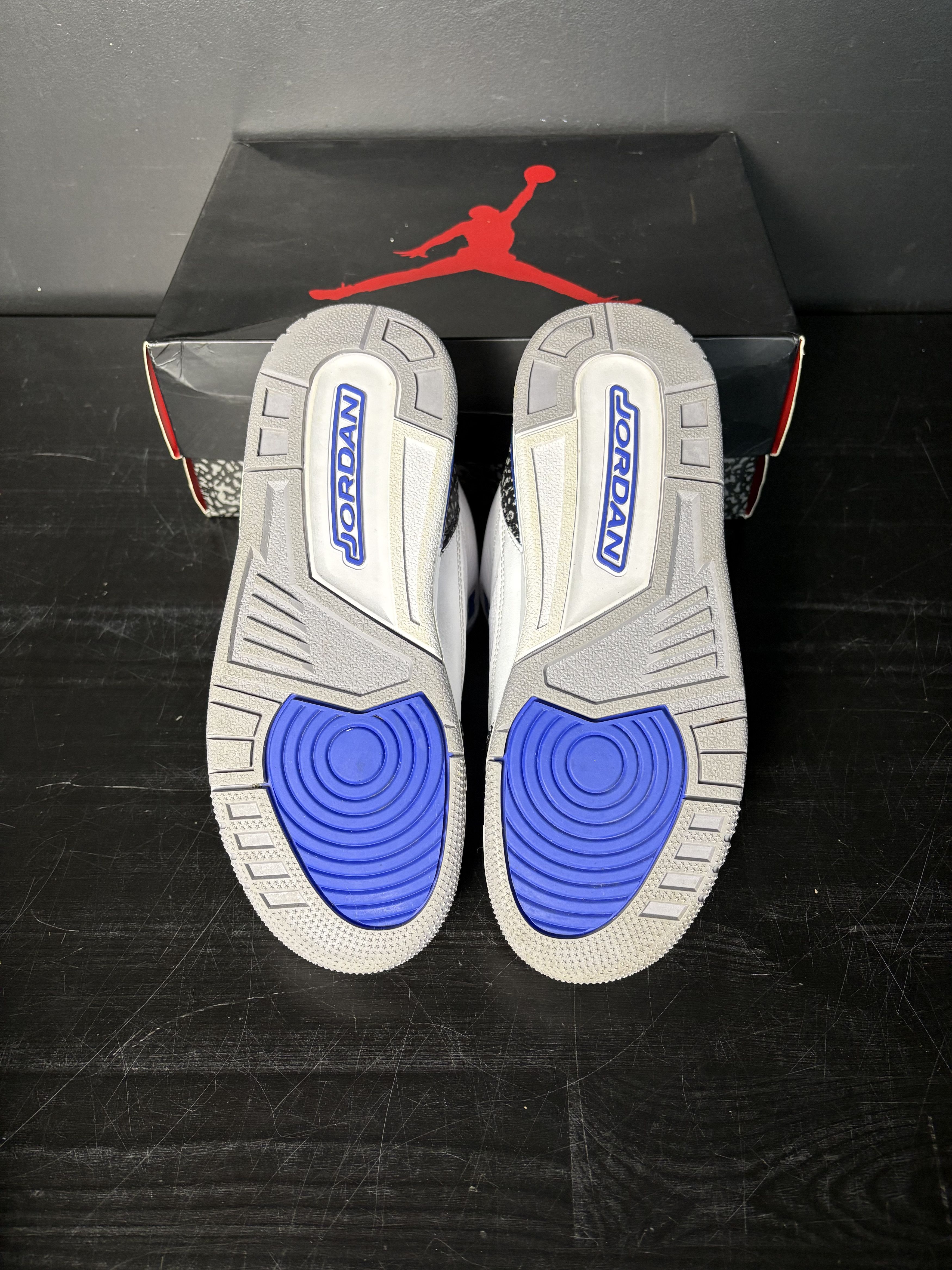 Jordan Brand Air Jordan 3 Retro "Racer Blue" (GS) **PRE-OWNED** Size US 6.5 / EU 39-40 - 5 Thumbnail