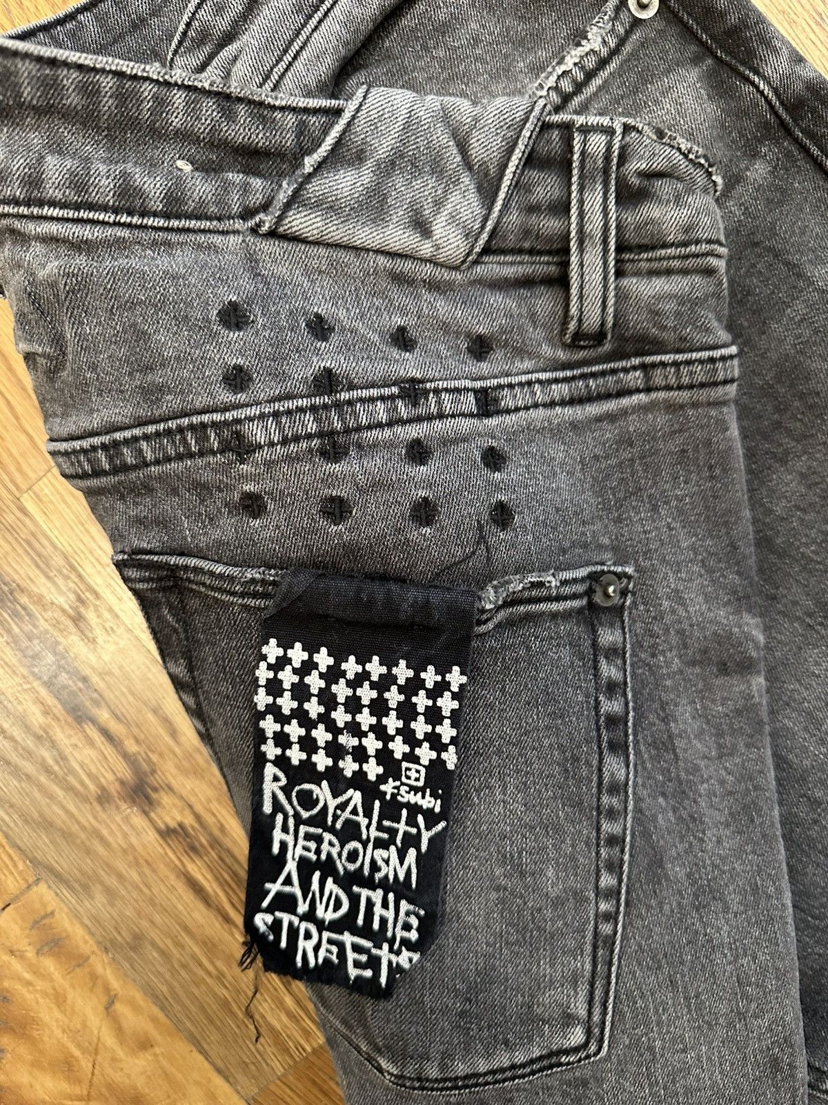 Ksubi Ksubi Knee Rip Exile Spell Faded Black Denim Jeans Size 33 Size US 33 - 4 Thumbnail