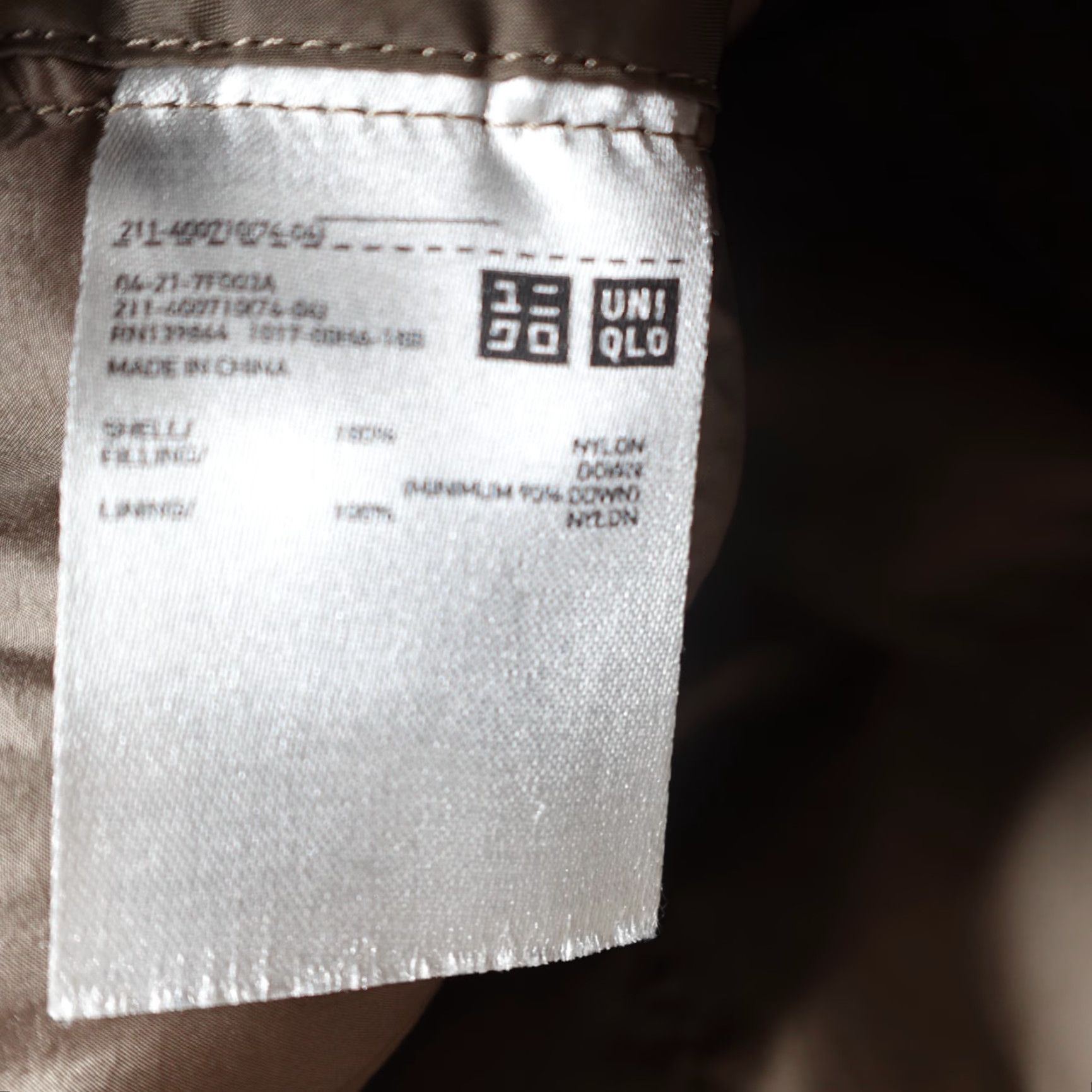 Uniqlo Uniqlo Puffer Vest Women S Beige Down Filled Polyester Short Zip Vest Womens S Beige Down Filled Puffer Jacket 2020s? Size S / US 4 / IT 40 - 3 Thumbnail