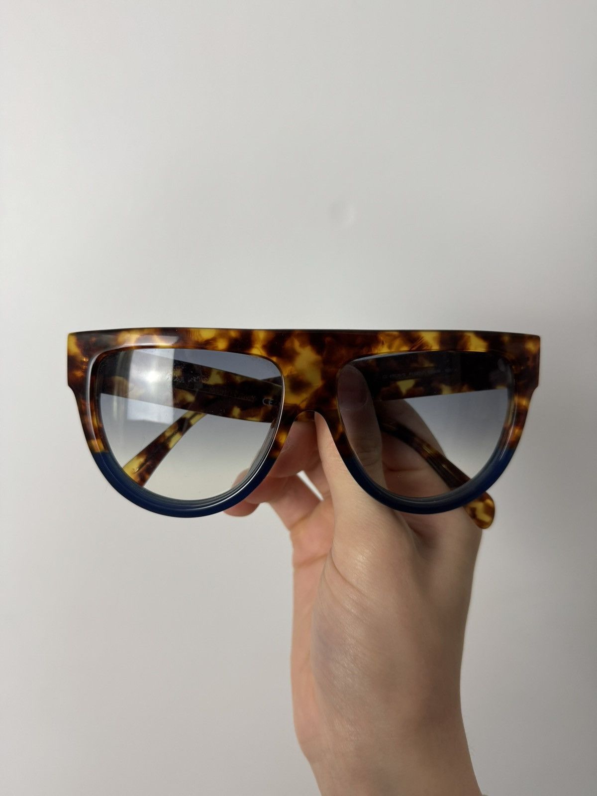 Celine Celine CL 41026/S Oversized Tortoise Shell Sunglasses Luxury Size ONE SIZE - 3 Thumbnail