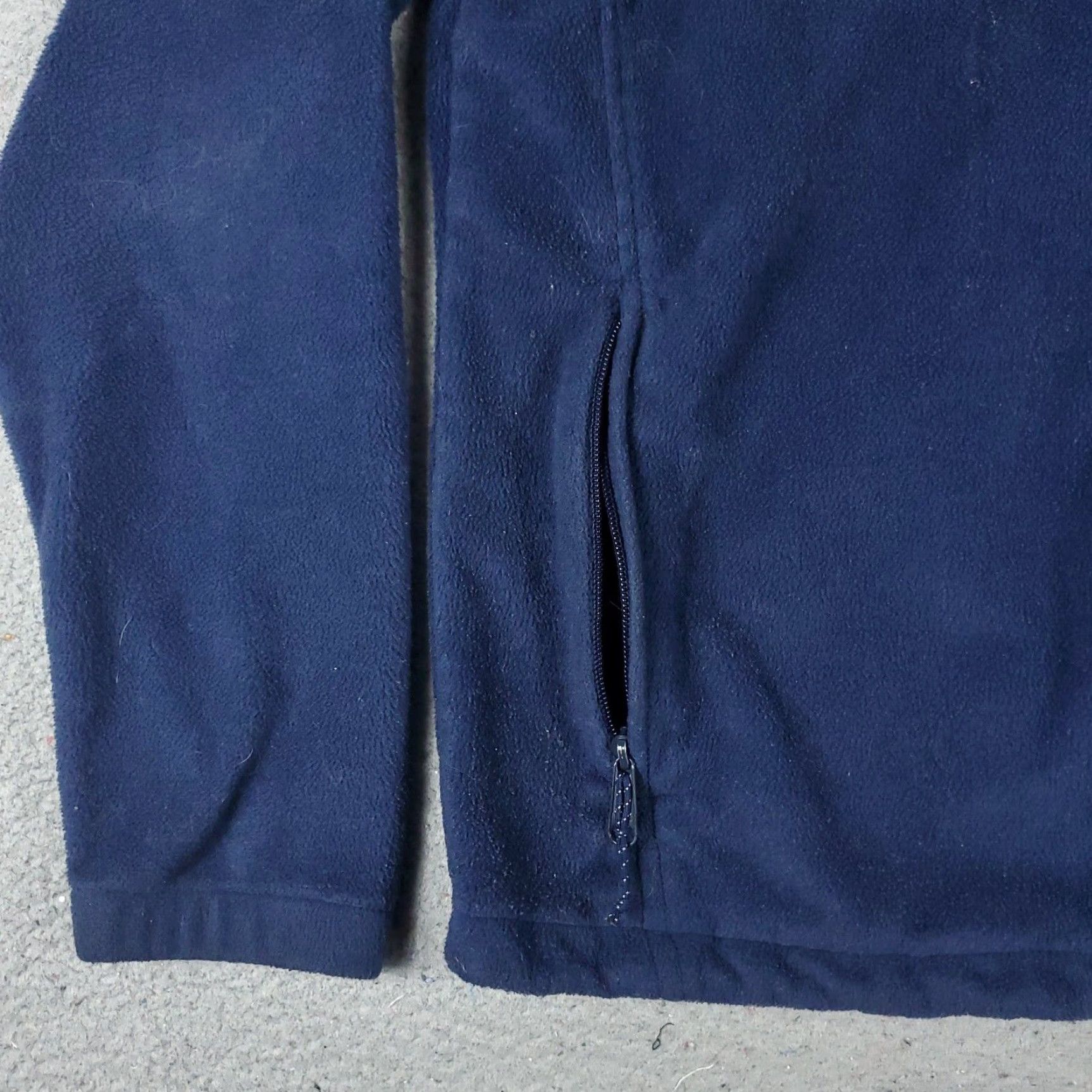 Vintage Columbia Sweater Mens M Blue Full Zip Up Fleece Pockets Logo Outdoor Classic Modern Holiday Full Zip Mens Blue Sweater Size US M / EU 48-50 / 2 - 3 Thumbnail
