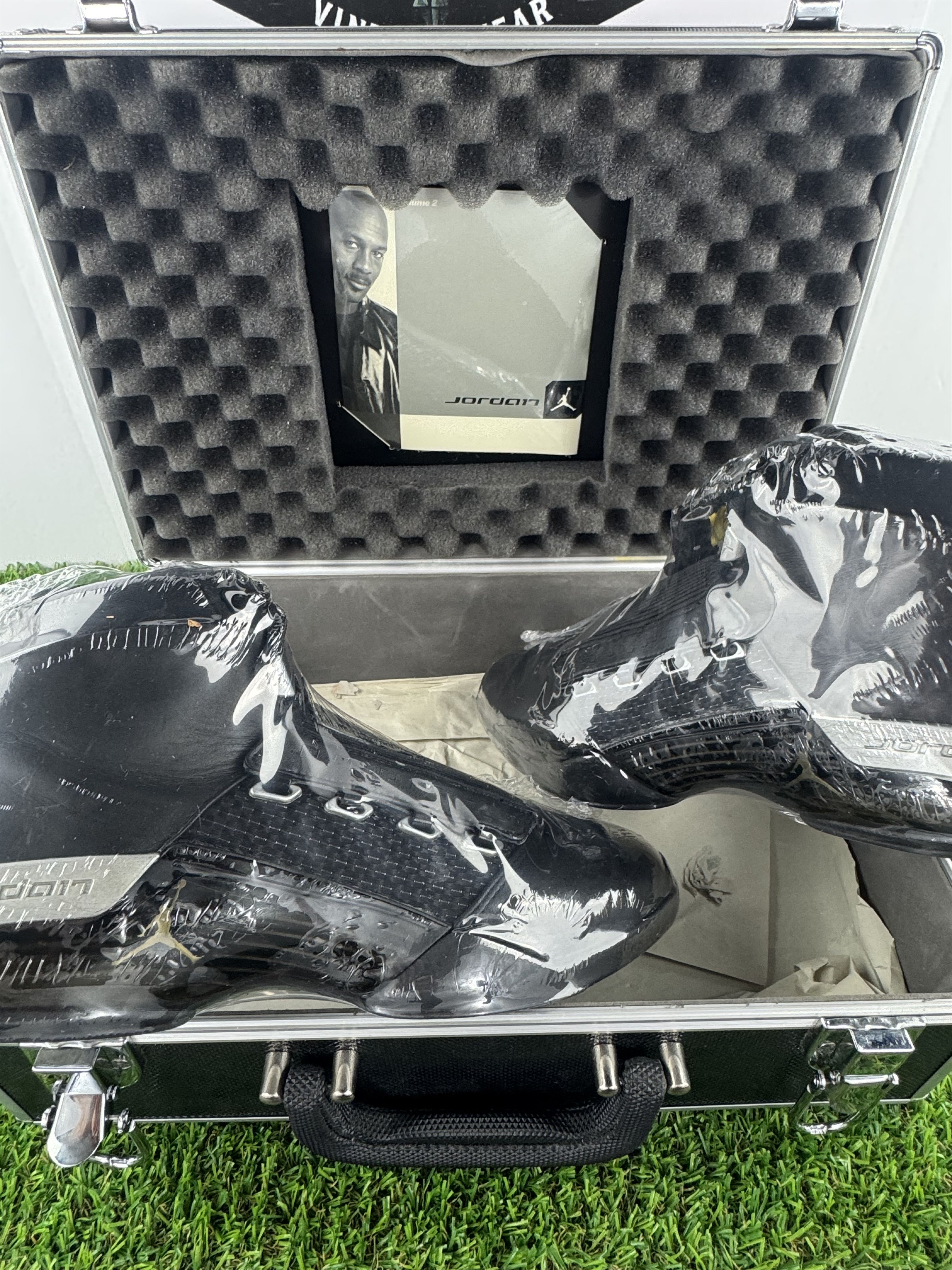 Jordan Brand 2002 Air Jordan 17 High Metallic Silver Size US 9.5 / EU 42-43 - 7 Thumbnail
