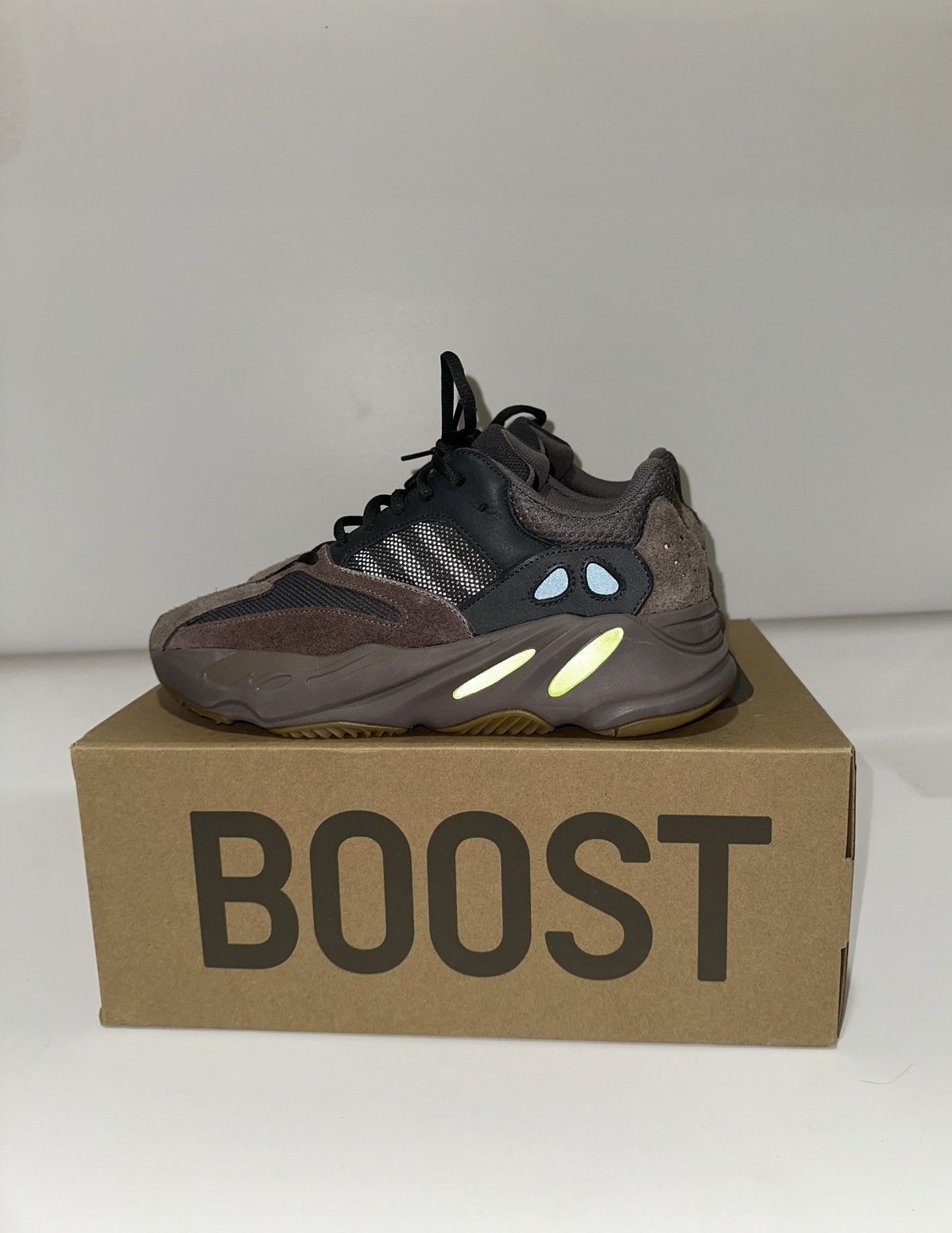 Yeezy Yeezy boost 700 mauve Size US 8.5 / EU 41-42 - 6 Thumbnail