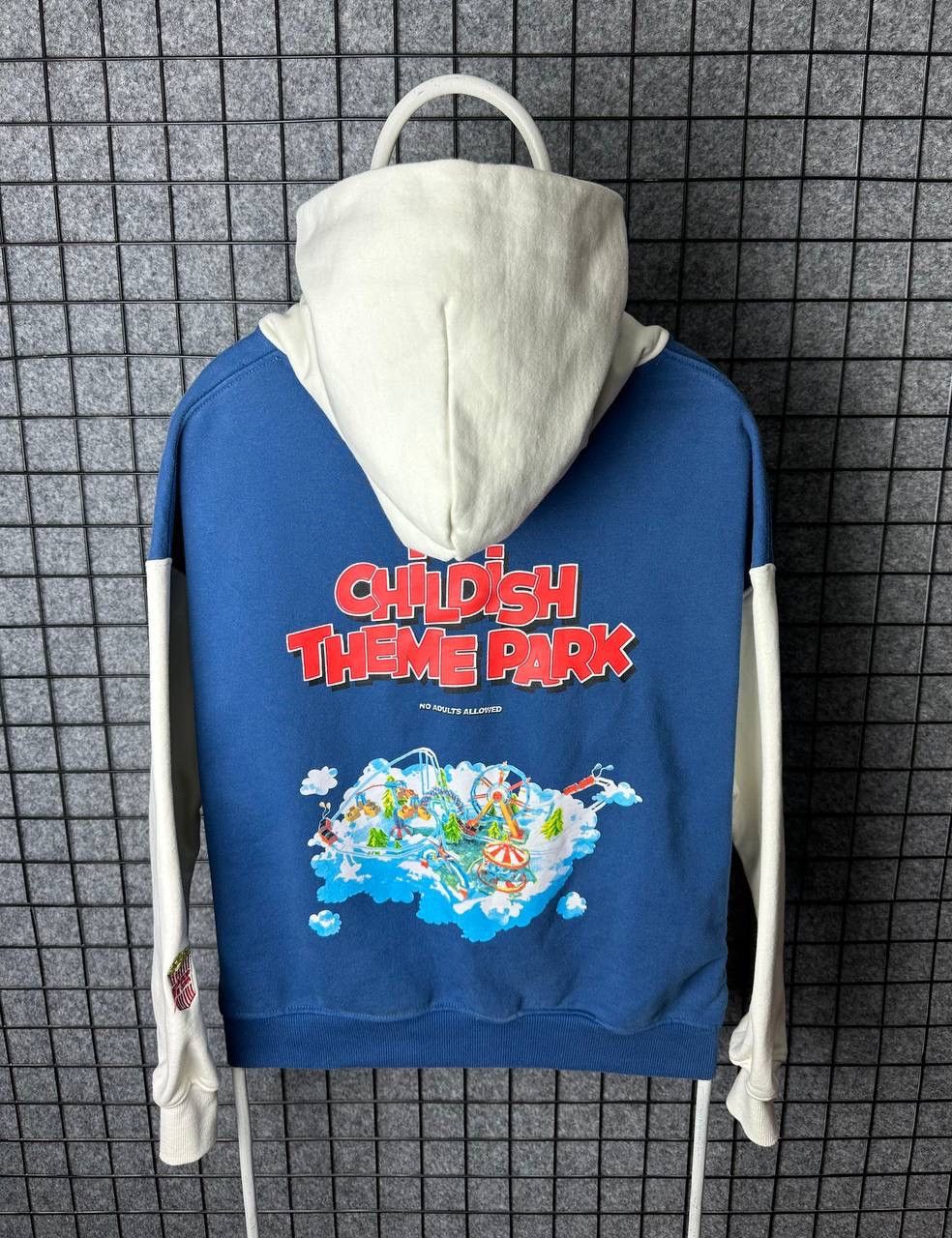 Band Tees × Rap Tees Childish hoodie welcome theme park size Xsmall Size US XS / EU 42 / 0 - 7 Thumbnail