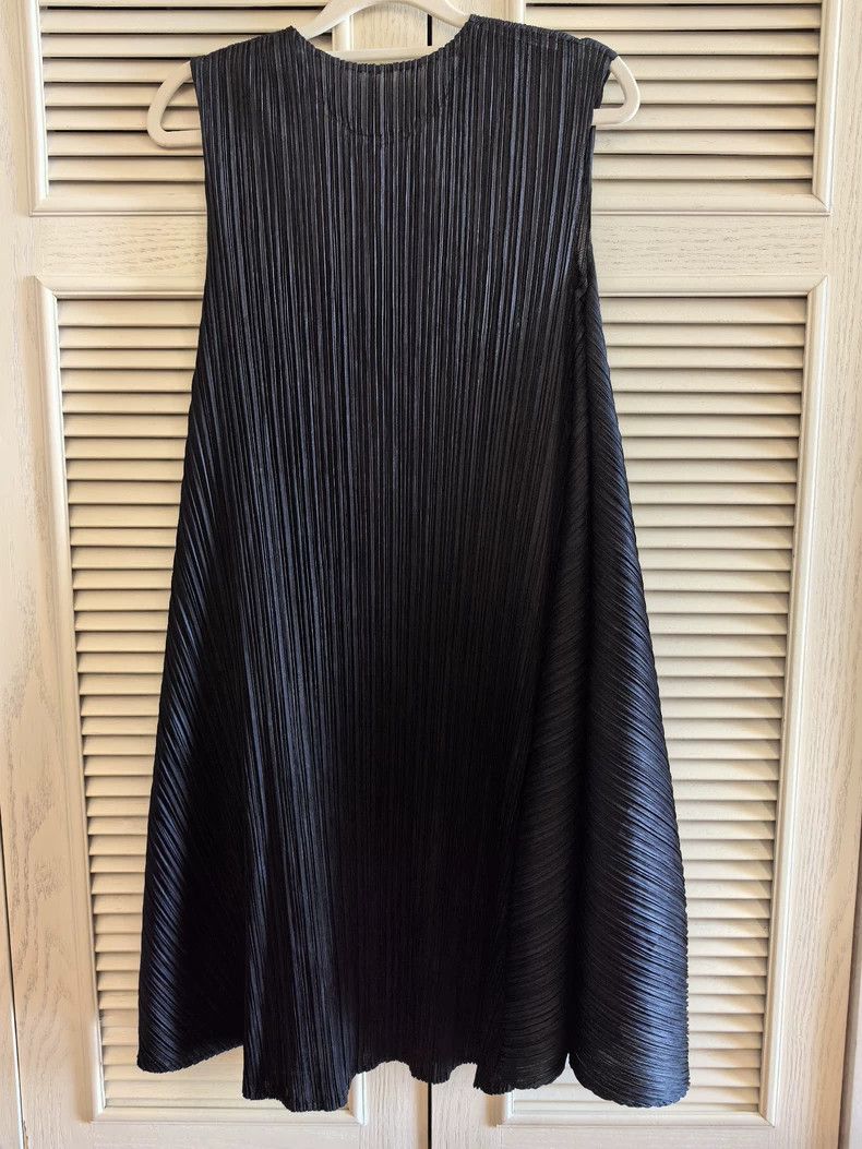 Issey Miyake Issey Miyake size:5 Black pleated dress Size S / US 4 / IT 40 - 2 Thumbnail