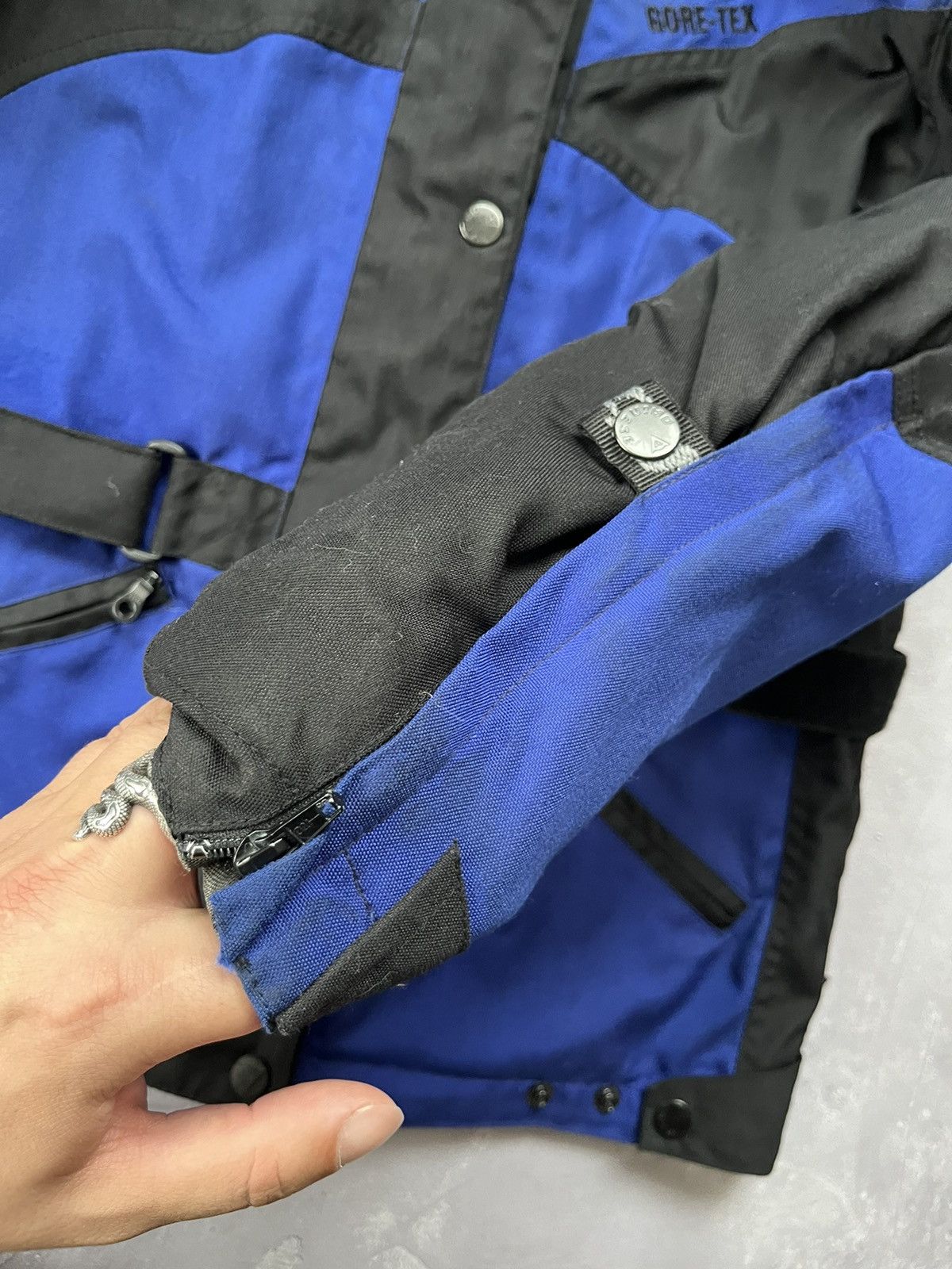 Dainese Dainese Gore-Tex Jacket waterproof Black/Blue Size 48 Size US M / EU 48-50 / 2 - 12 Thumbnail