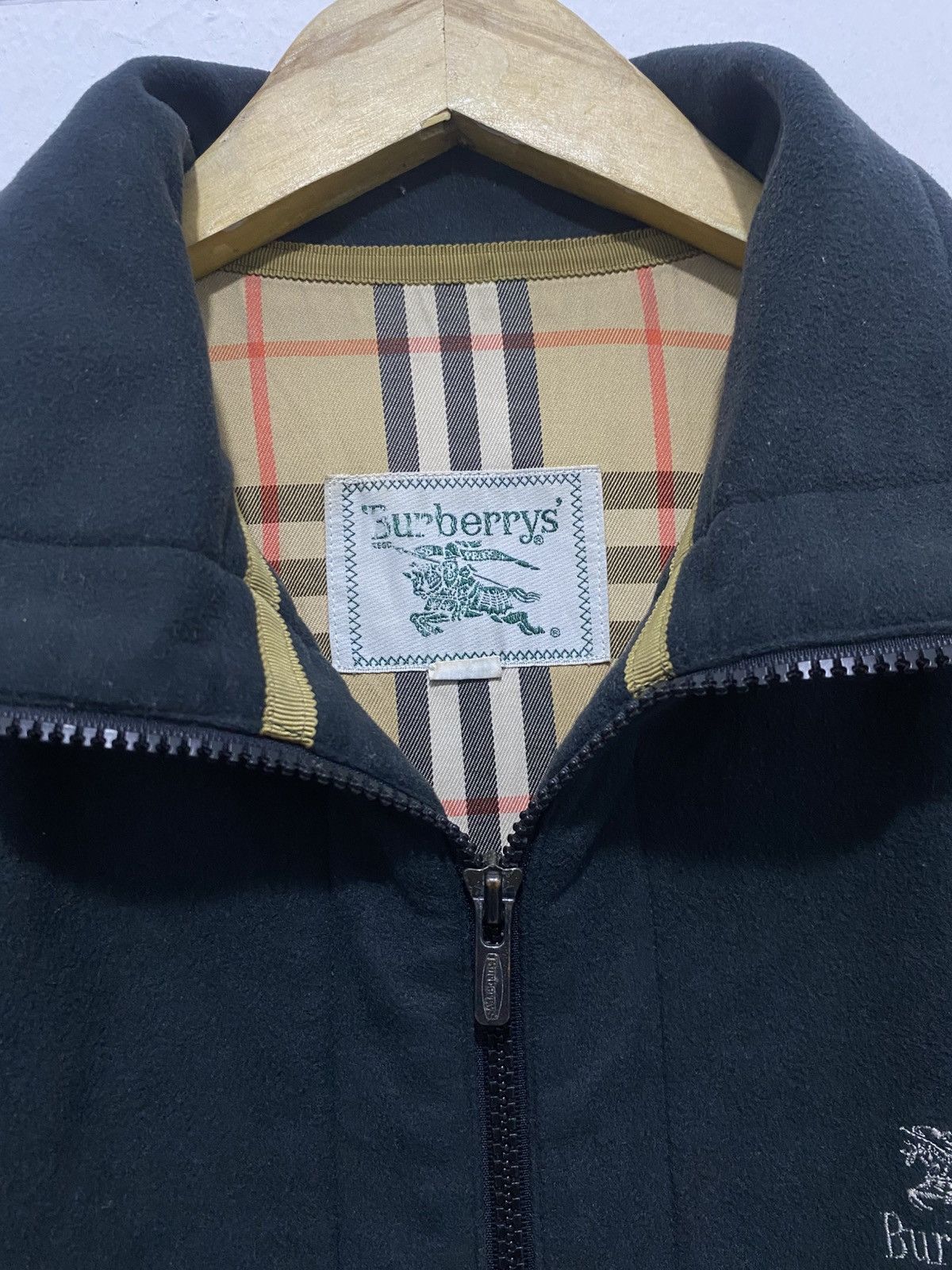 Burberry Vintage Burberry Vest Nova Check Zip Size US M / EU 48-50 / 2 - 3 Thumbnail