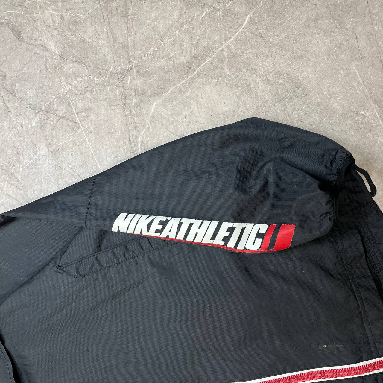 Nike Vintage Nike Athletic Black Jacket Mens Size M Size US M / EU 48-50 / 2 - 18 Thumbnail