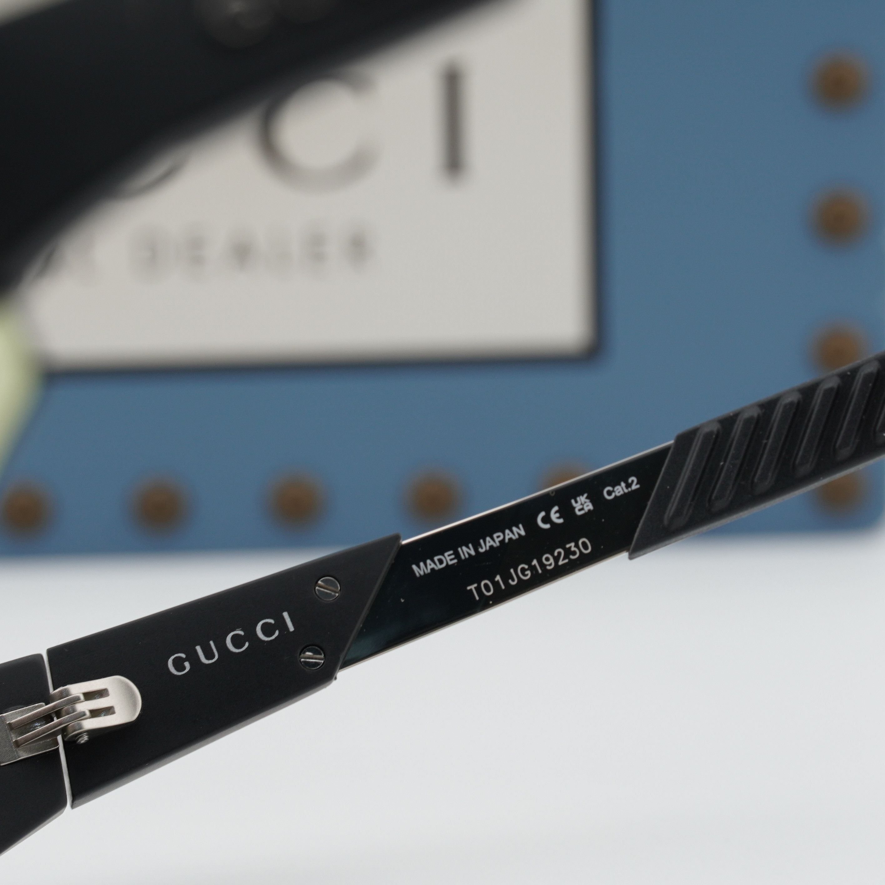 Gucci Gucci GG2017S 001 Sunglasses Black / Yellow Shield Frame Size ONE SIZE - 5 Thumbnail