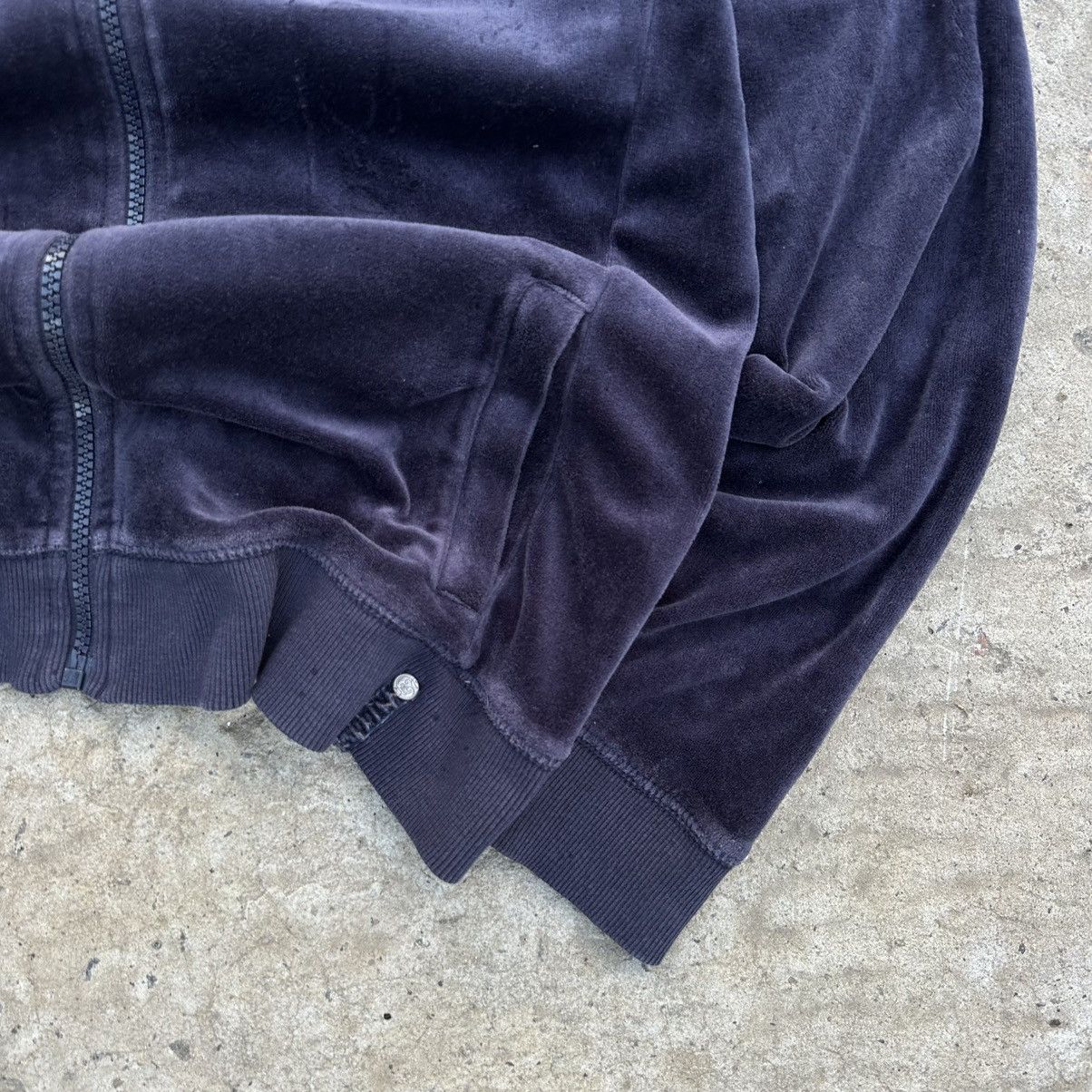 Grailed Vintage Women’s Velvet Zip Hoodie Style By Juicy Couture Y2K Size XL / US 12-14 / IT 48-50 - 5 Thumbnail