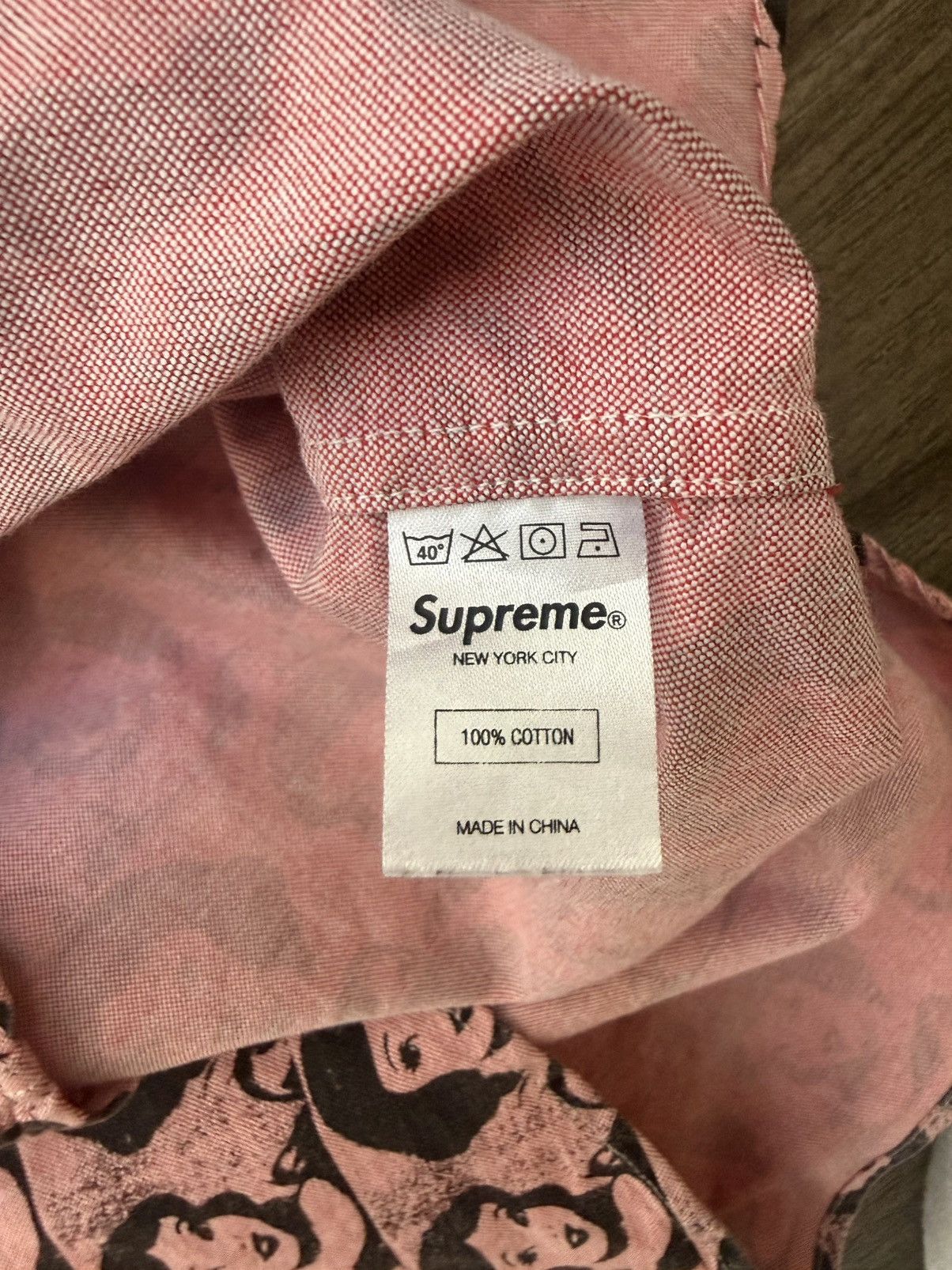 Disney × Supreme Supreme Snow White Size US M / EU 48-50 / 2 - 5 Thumbnail