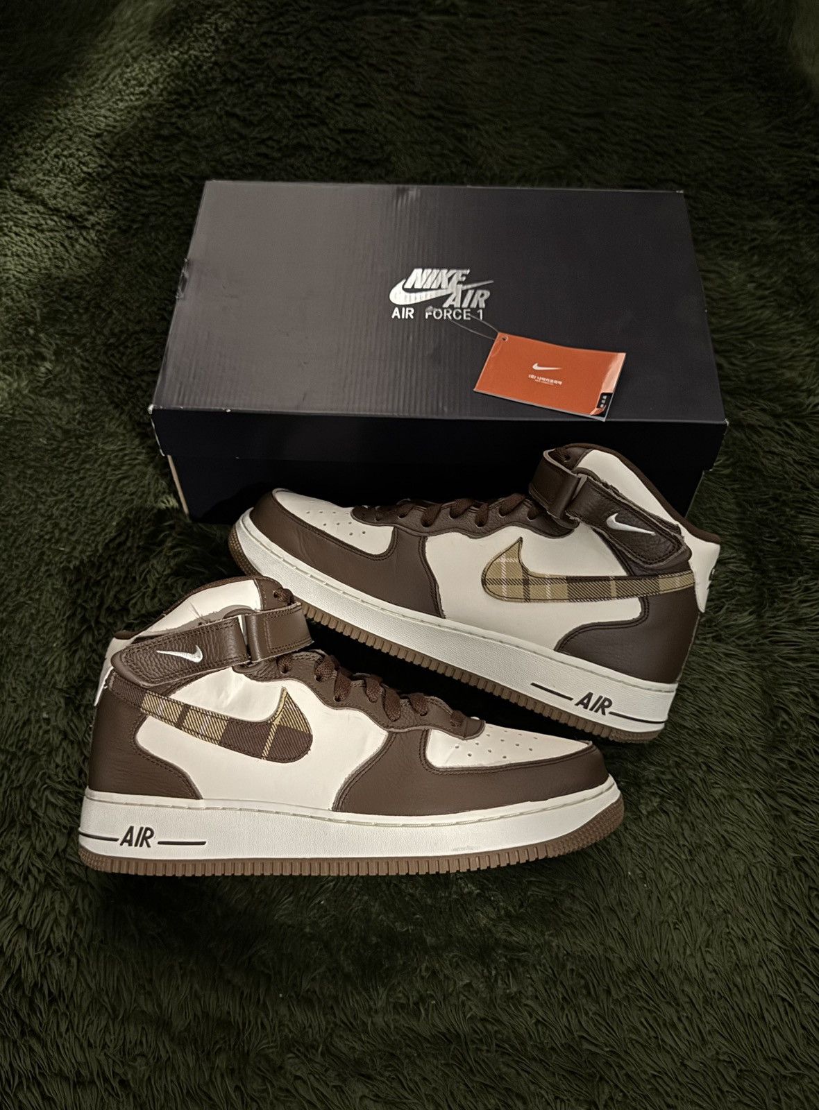 Nike [US 11] Nike Air Force 1 Mid ’07 LX Cacao Wow / Pale Size US 11 / EU 44 - 1 Thumbnail