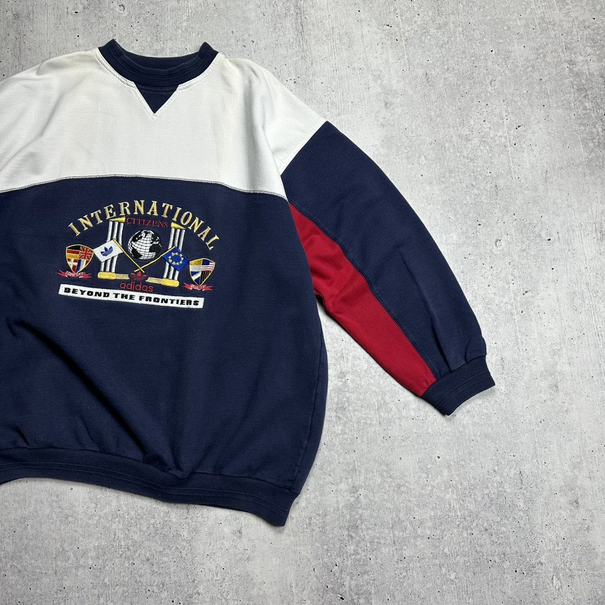 Adidas 90’s Vintage Adidas International Embroidered Sweatshirt Size US L / EU 52-54 / 3 - 8 Thumbnail
