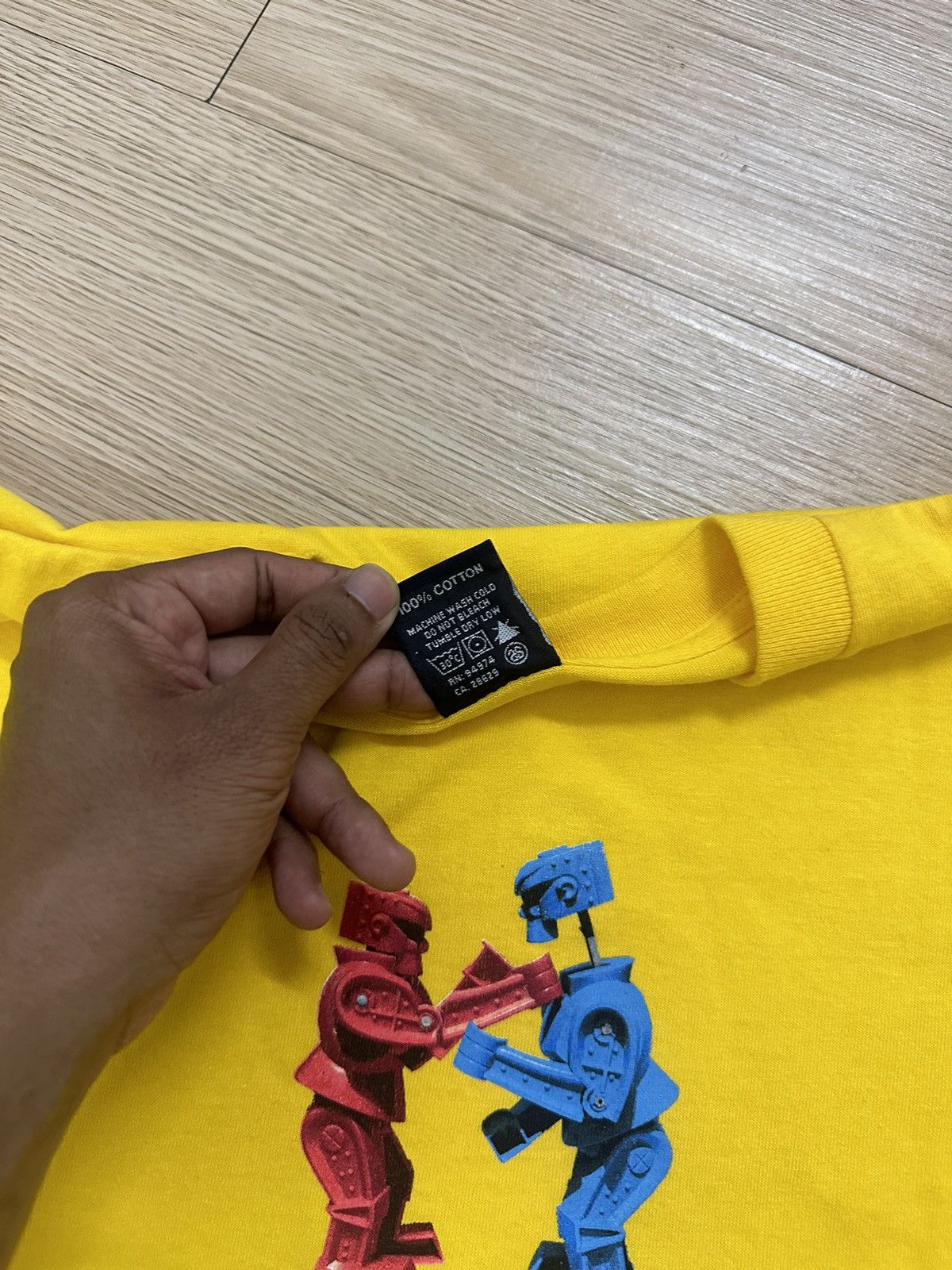 Stussy × Vintage Very Rare Vintage Stussy Rock'em Sock'em Robots Battle tee Size US M / EU 48-50 / 2 - 6 Thumbnail