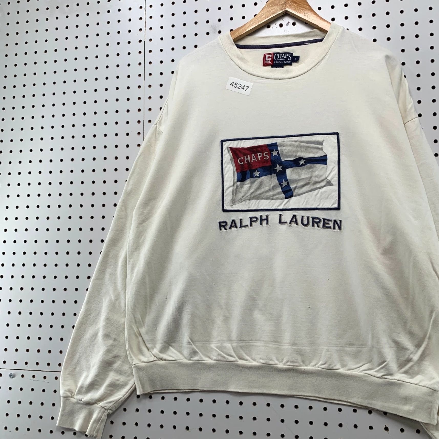 Ralph Lauren VINTAGE Ralph Lauren Chaps Sweatshirt Mens Large White Flag Embroidered 90s Crew Neck Cotton Fleece All Seasons Pullover World New Title Size US L / EU 52-54 / 3 - 3 Thumbnail